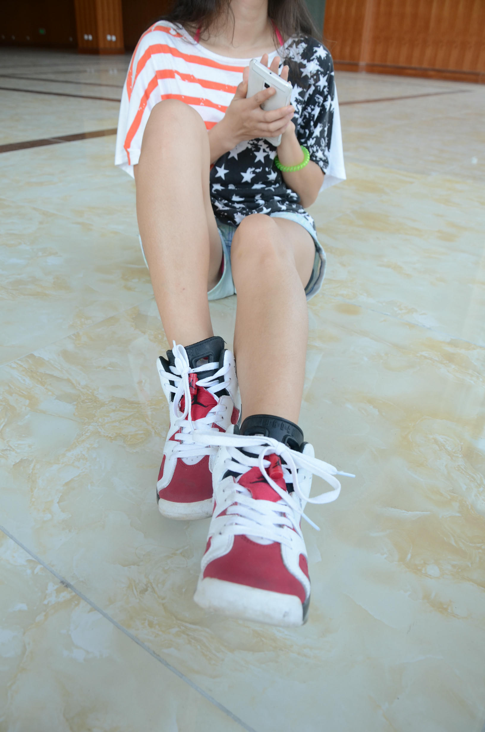 [战前女神] 恋足美腿棉袜女神级摄影套图 106 [189P+347M]_第6集