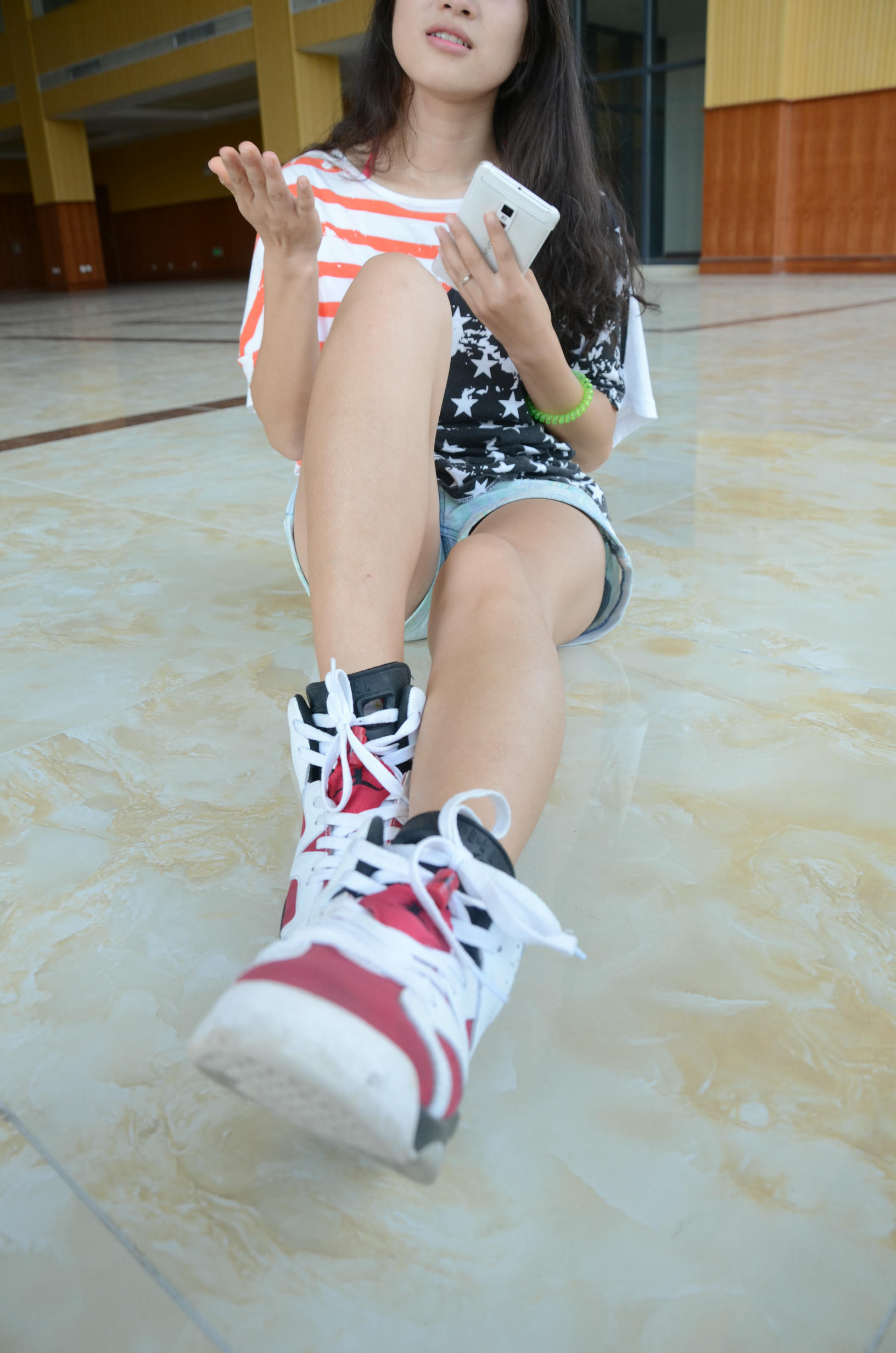 [战前女神] 恋足美腿棉袜女神级摄影套图 106 [189P+347M]_第6集