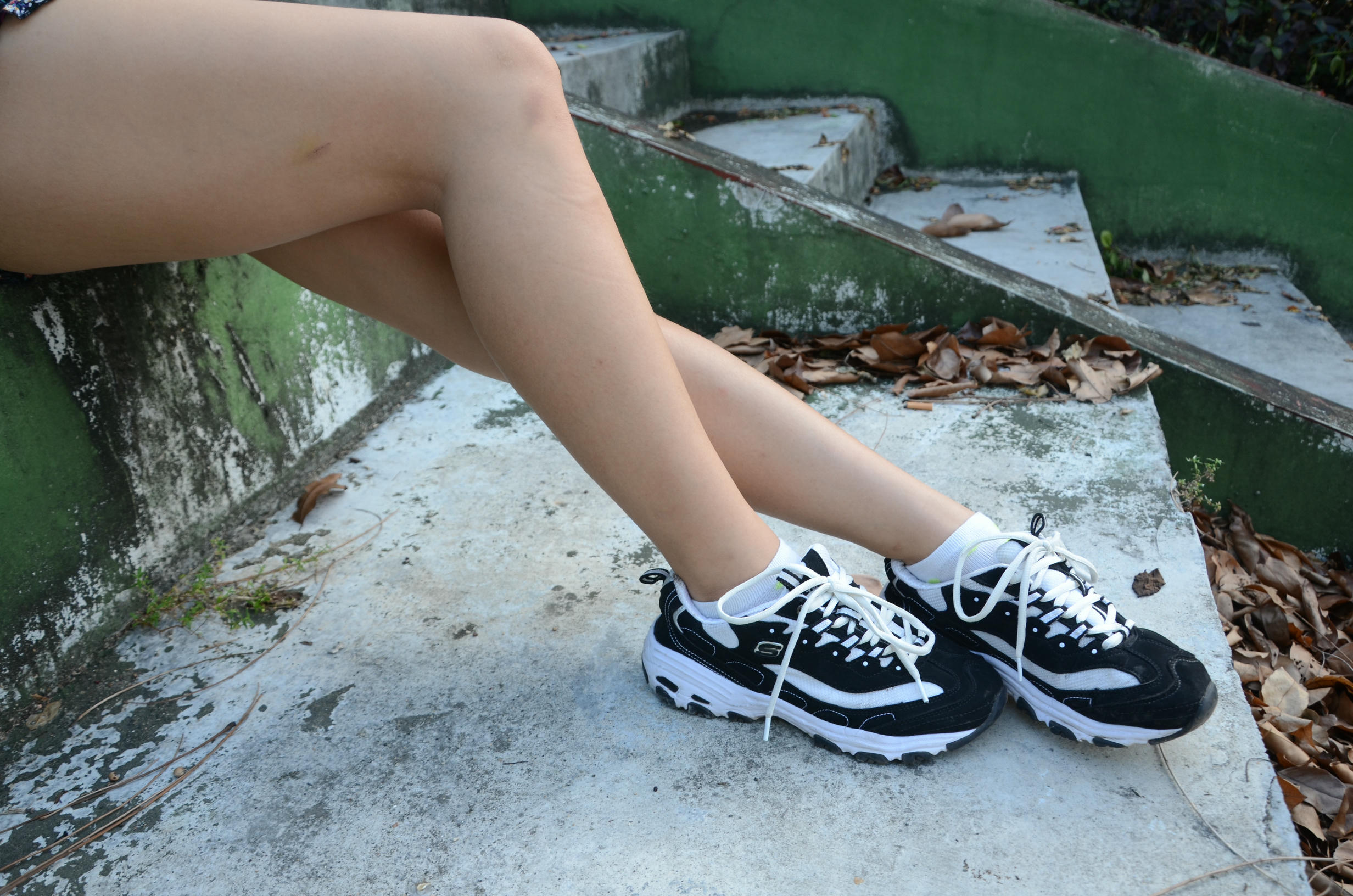 [战前女神] 恋足美腿棉袜女神级摄影套图 106 [189P+347M]_第1集