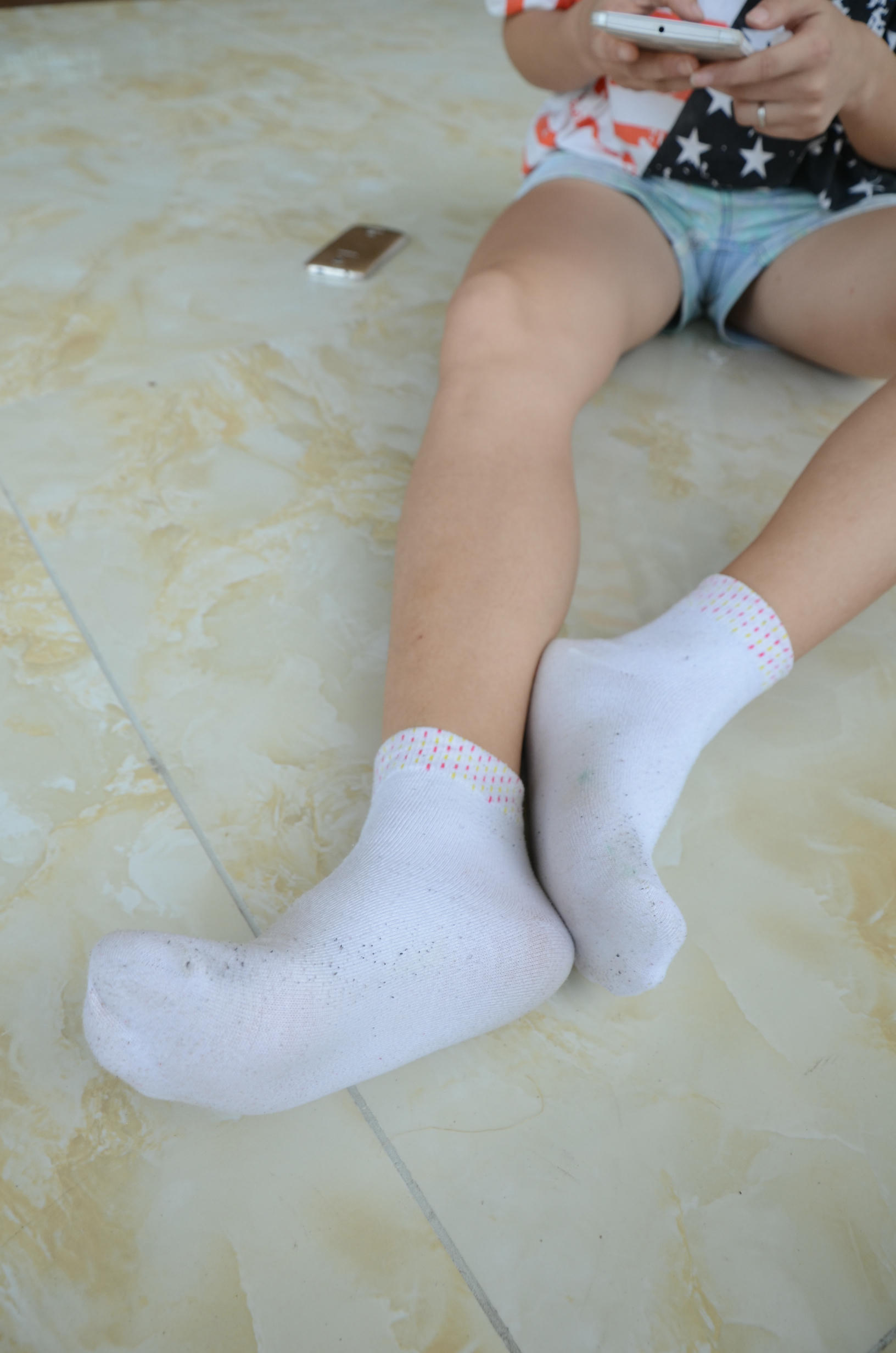 [战前女神] 恋足美腿棉袜女神级摄影套图 106 [189P+347M]_第8集