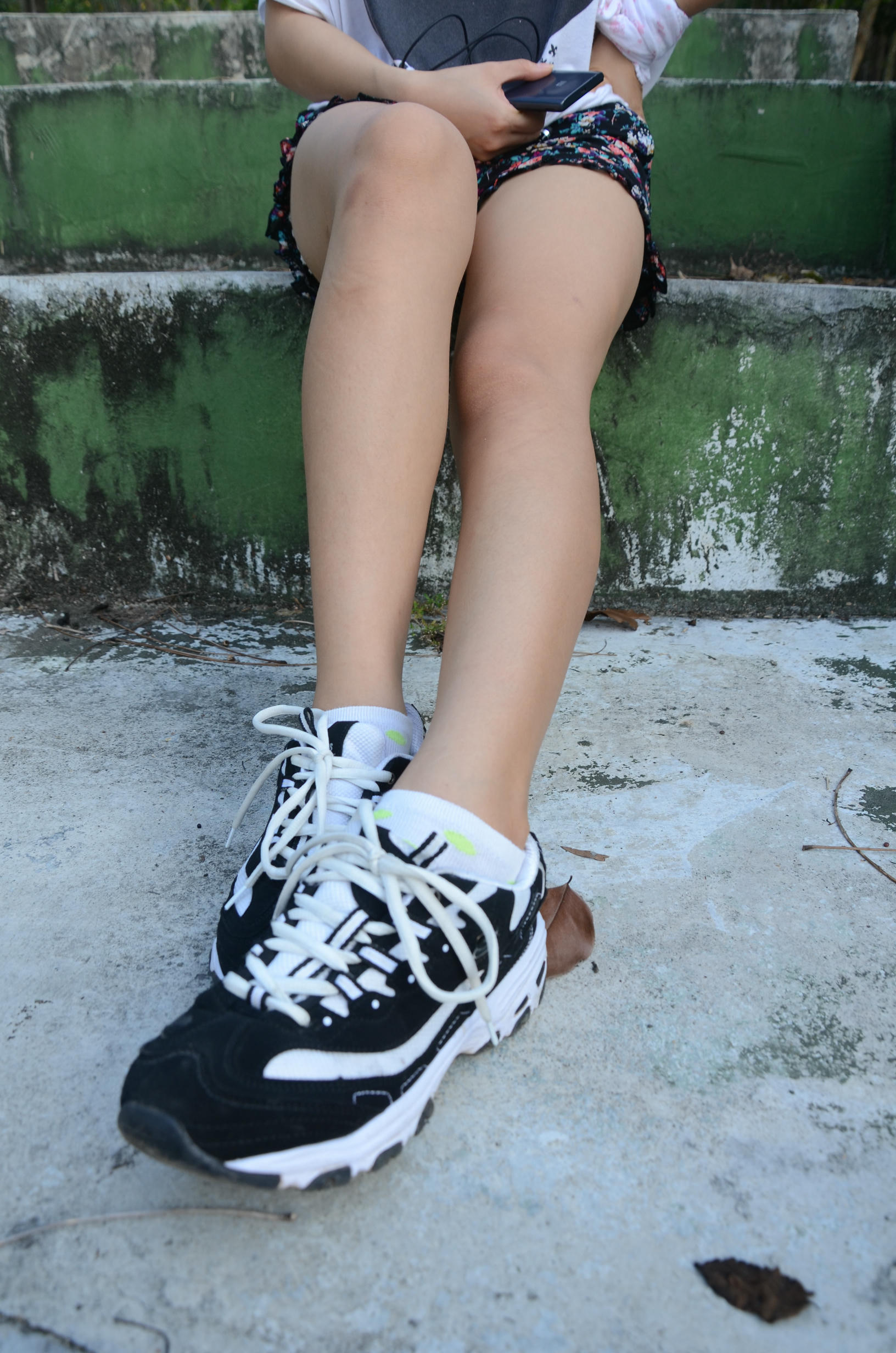 [战前女神] 恋足美腿棉袜女神级摄影套图 106 [189P+347M]_第1集