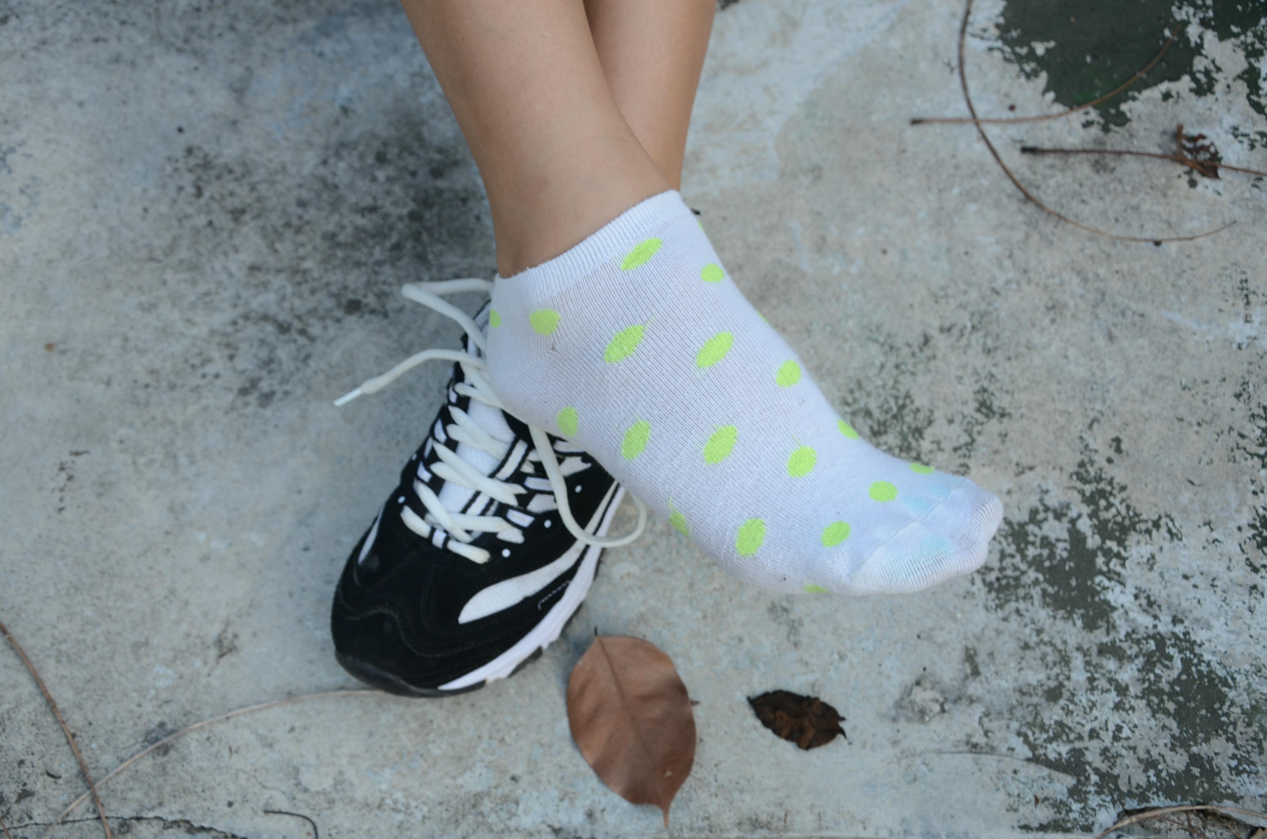 [战前女神] 恋足美腿棉袜女神级摄影套图 106 [189P+347M]_第2集