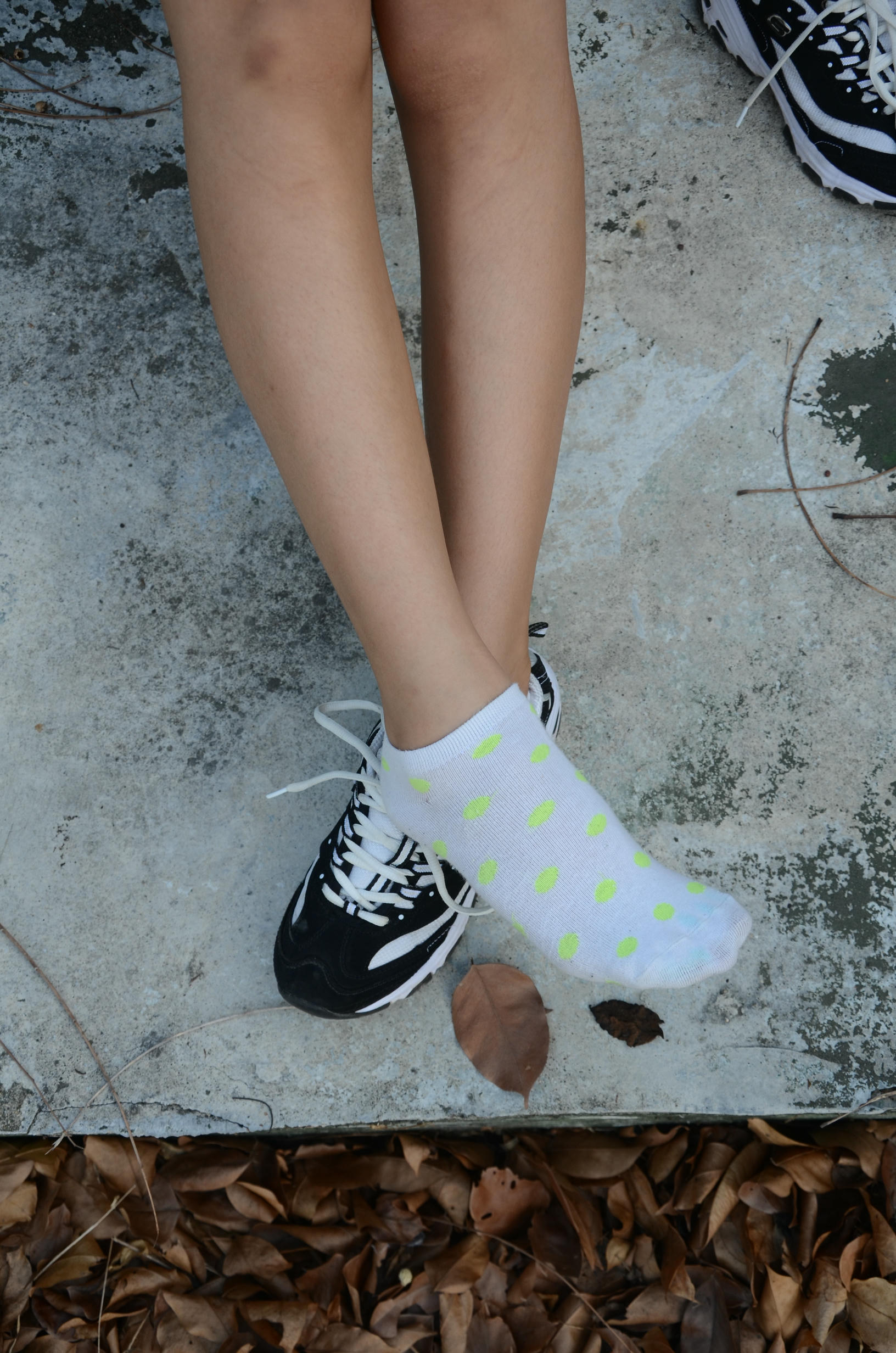 [战前女神] 恋足美腿棉袜女神级摄影套图 106 [189P+347M]_第2集