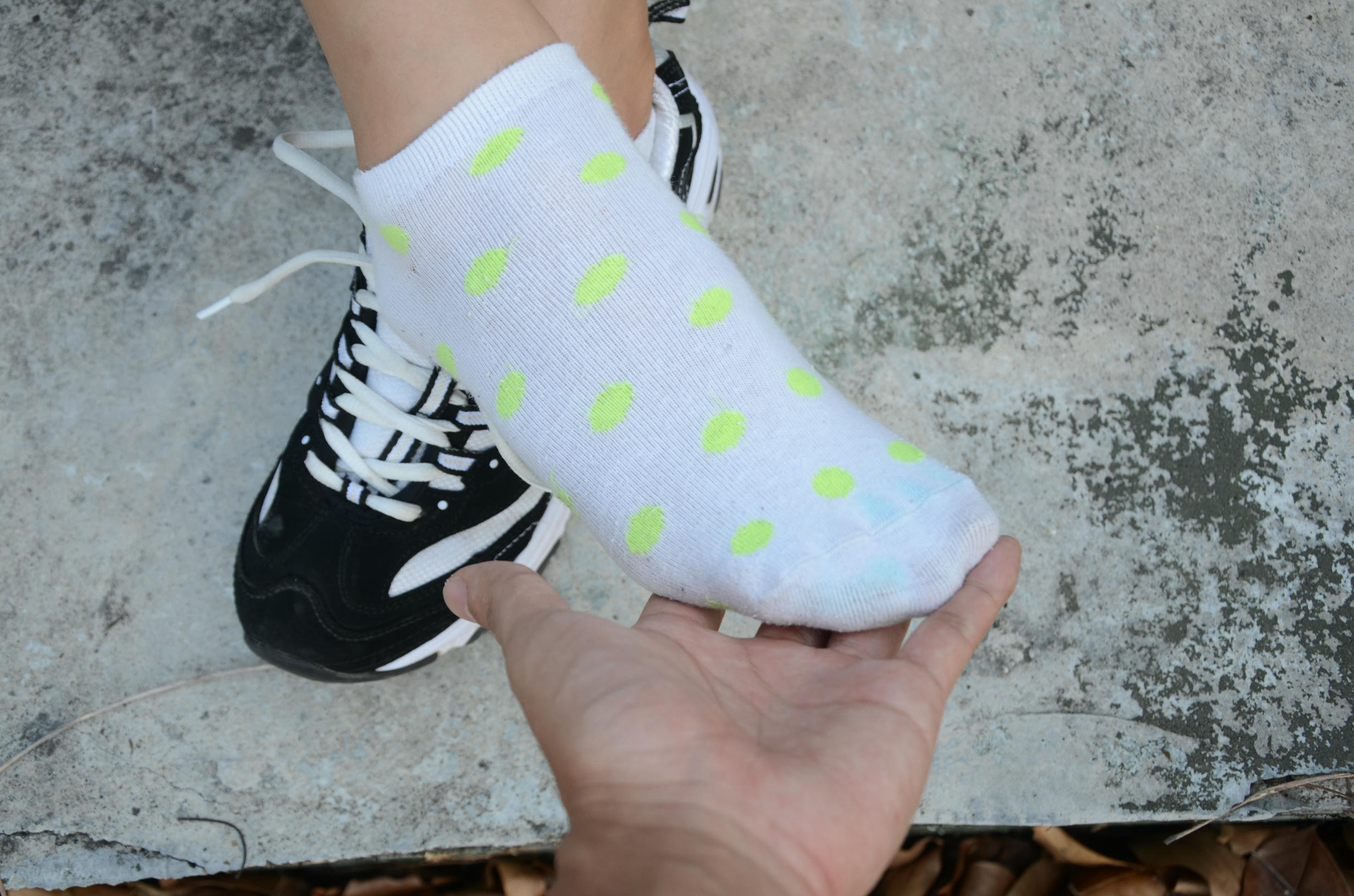 [战前女神] 恋足美腿棉袜女神级摄影套图 106 [189P+347M]_第2集