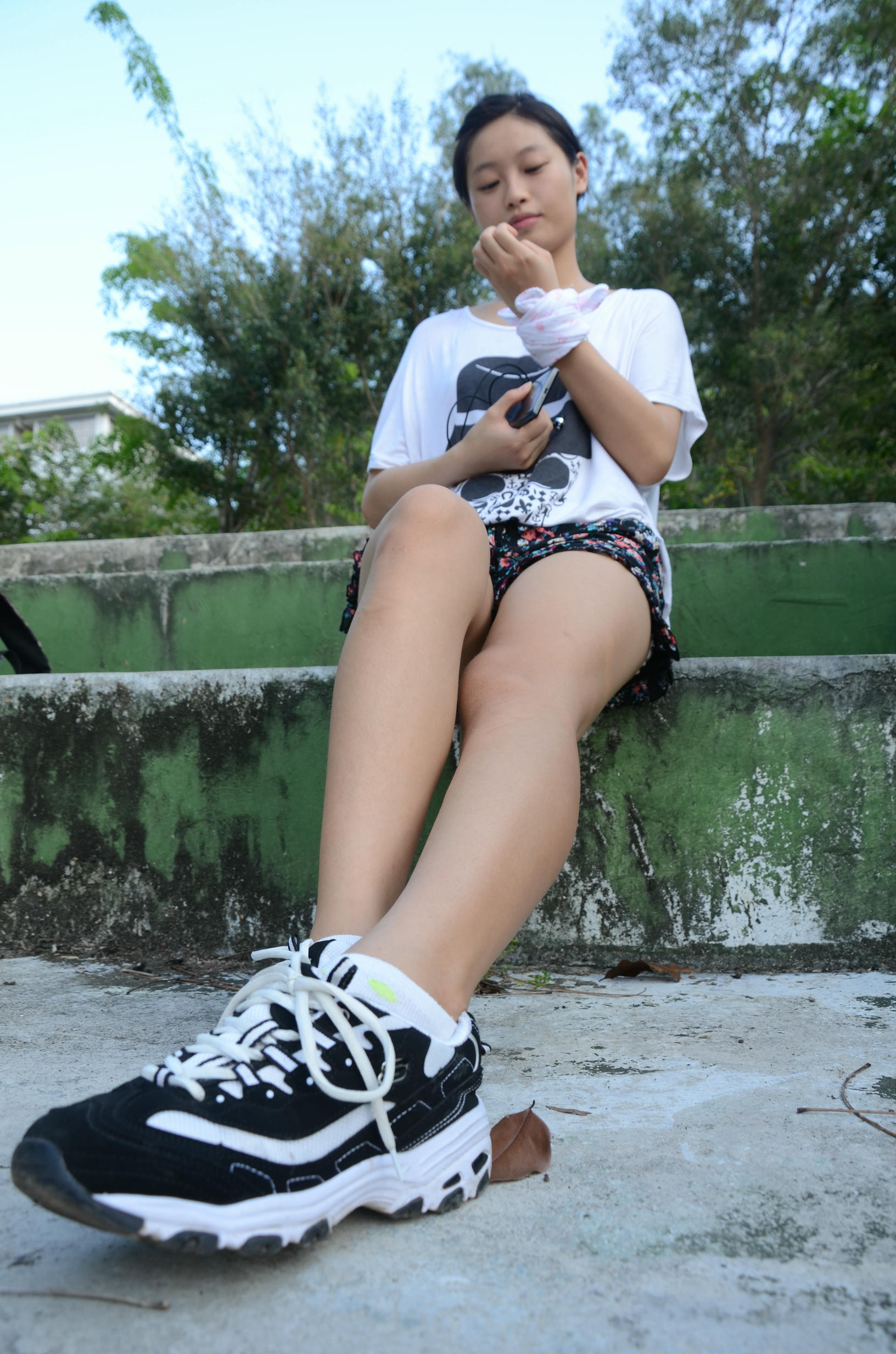 [战前女神] 恋足美腿棉袜女神级摄影套图 106 [189P+347M]_第1集