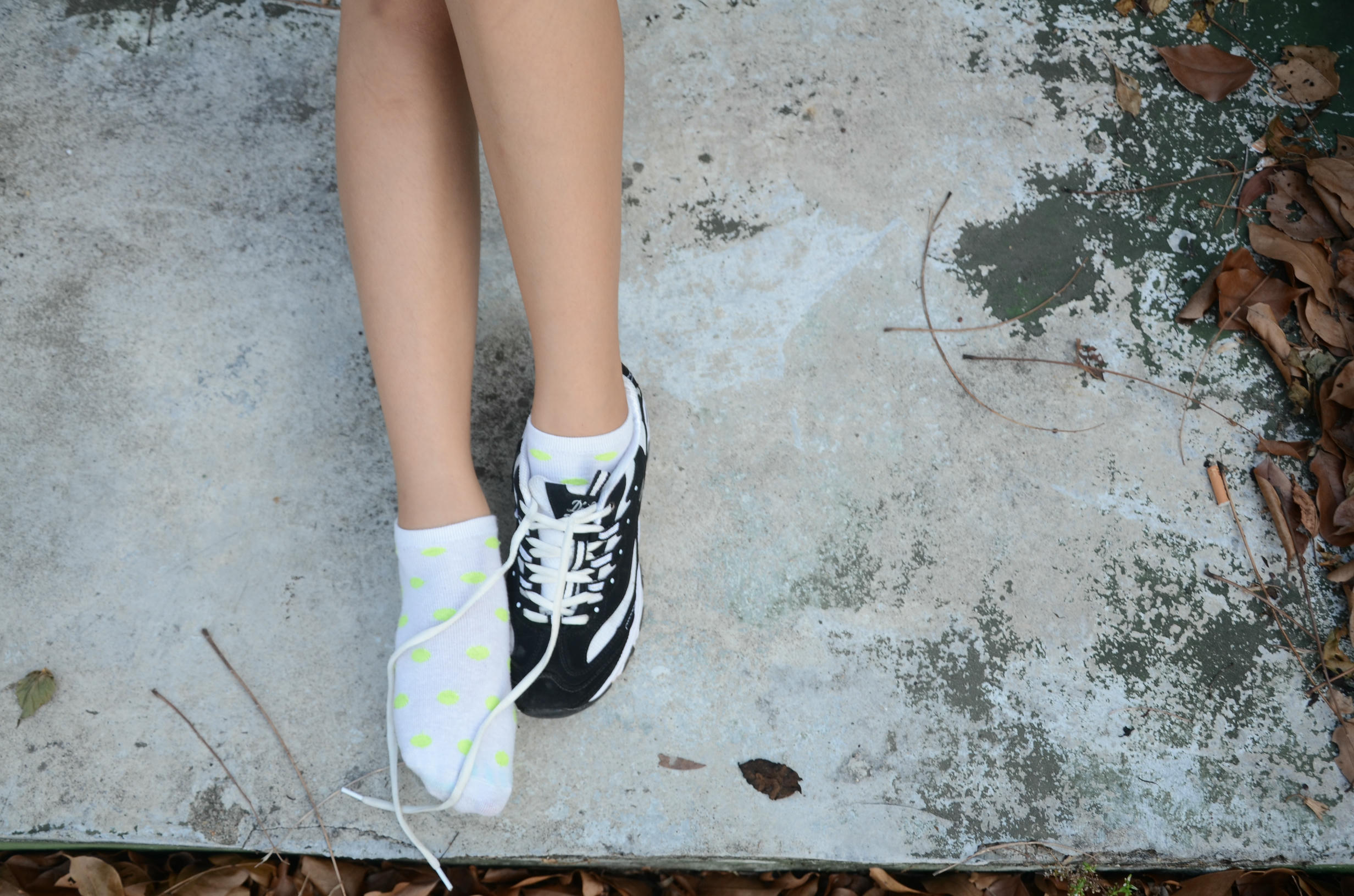 [战前女神] 恋足美腿棉袜女神级摄影套图 106 [189P+347M]_第3集