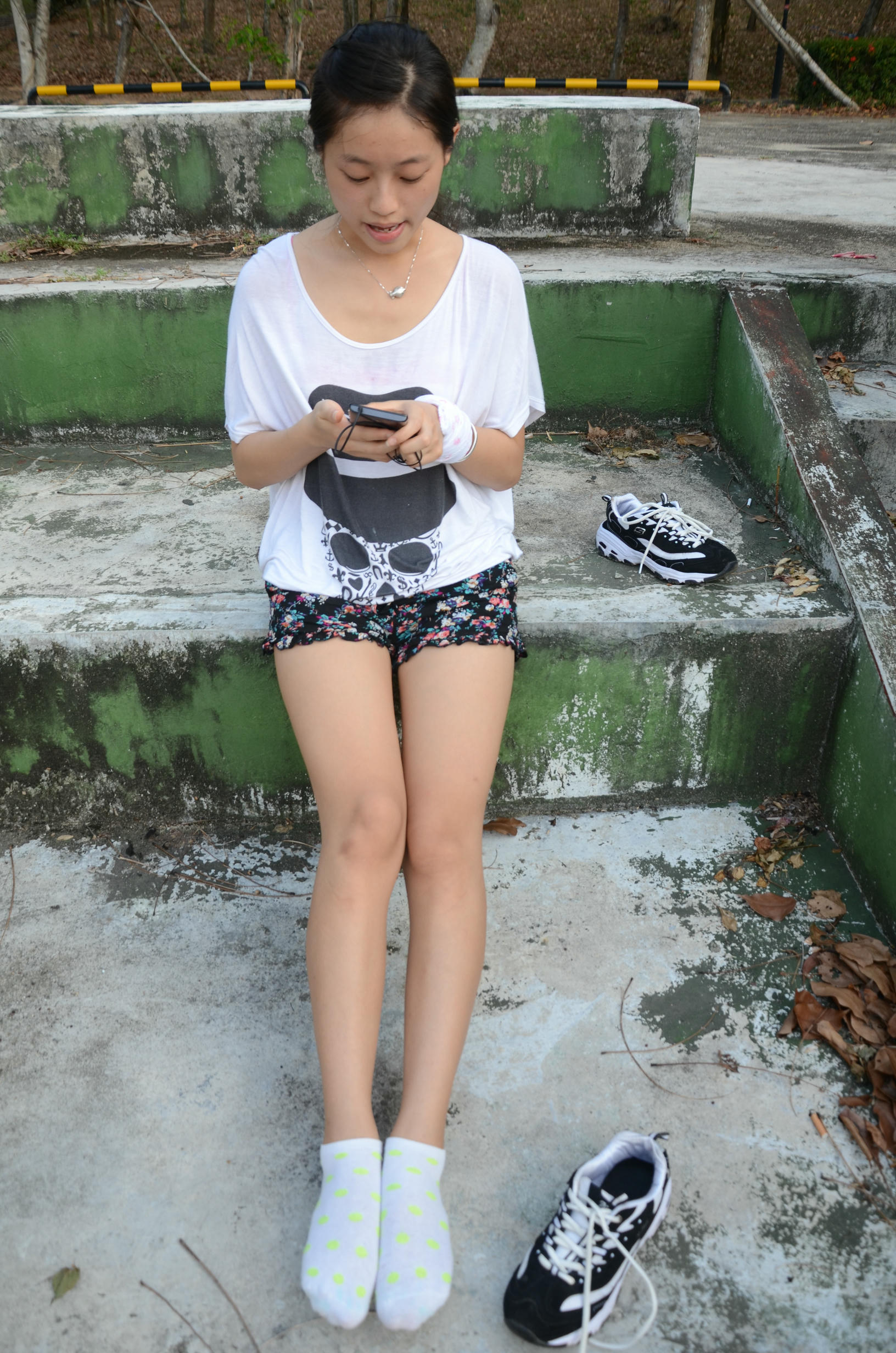 [战前女神] 恋足美腿棉袜女神级摄影套图 106 [189P+347M]_第3集