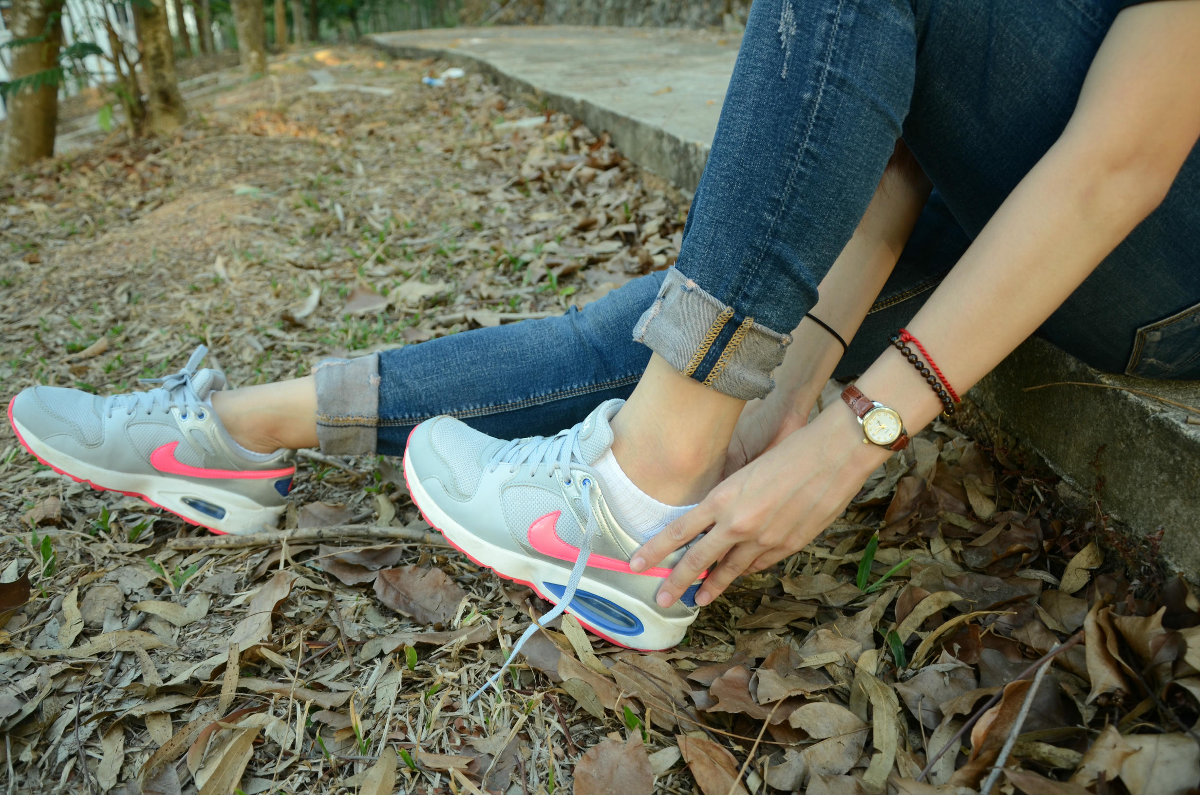 [战前女神] 恋足美腿棉袜女神级摄影套图 107 [137P+409M]_第2集