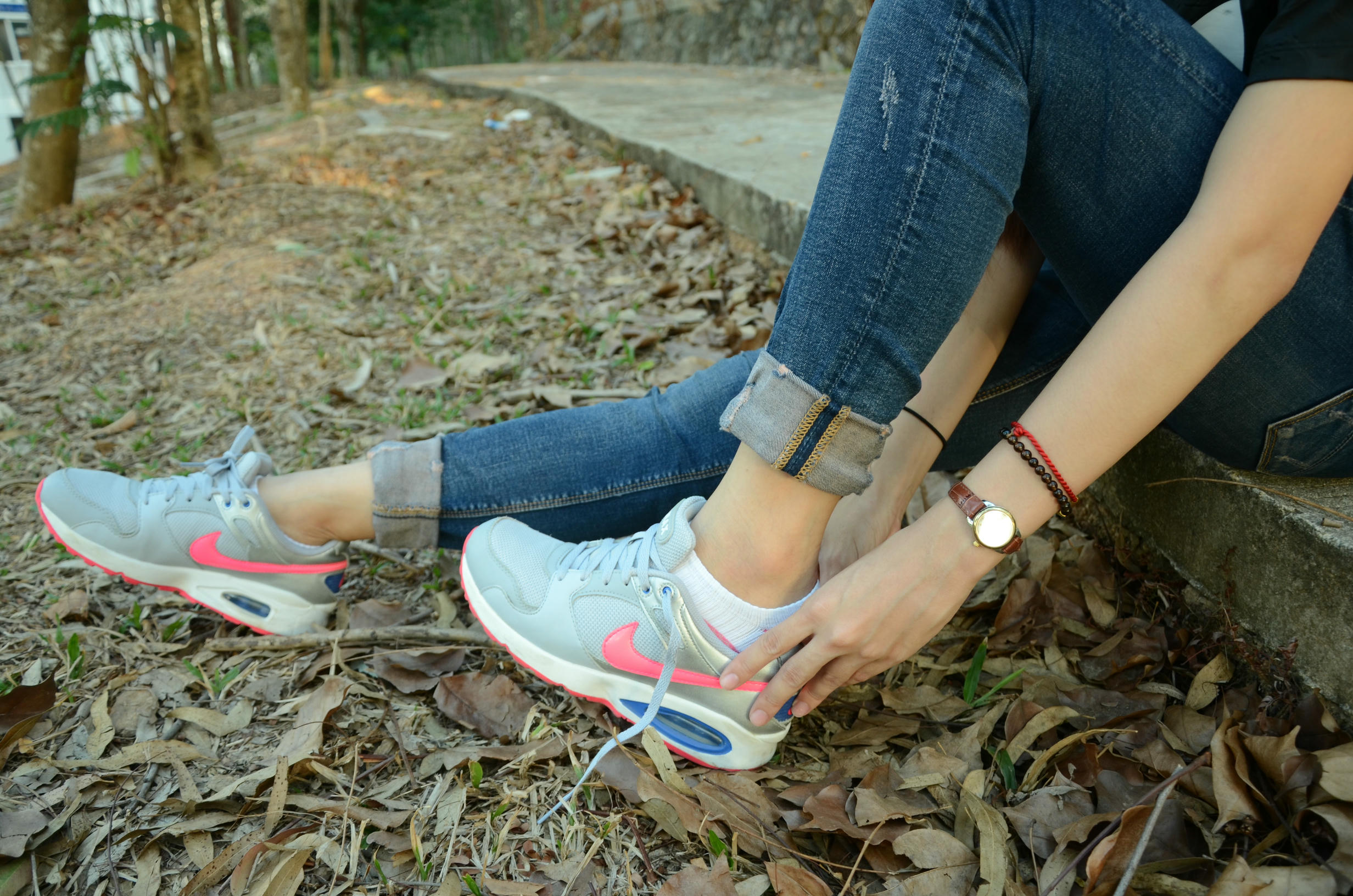 [战前女神] 恋足美腿棉袜女神级摄影套图 107 [137P+409M]_第2集