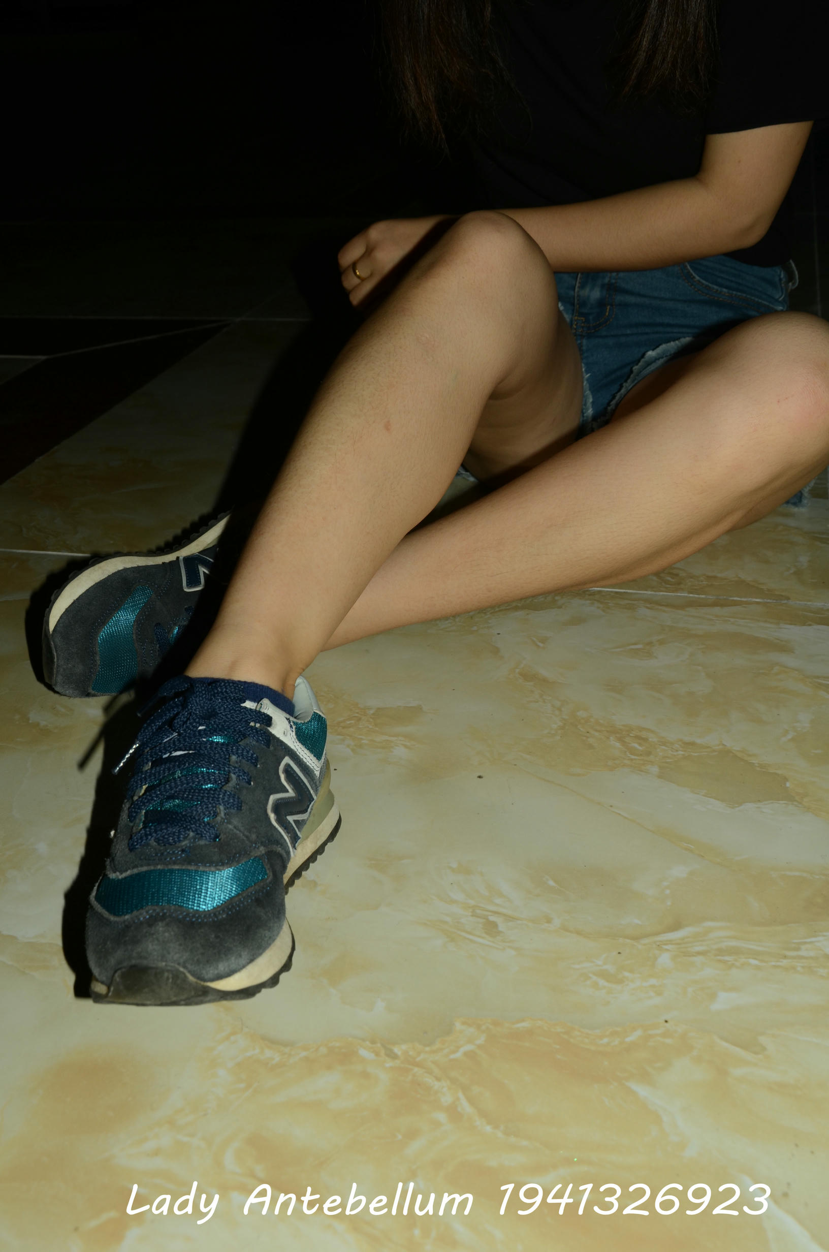 [战前女神] 恋足美腿棉袜女神级摄影套图 108 [97P+178M]_第1集