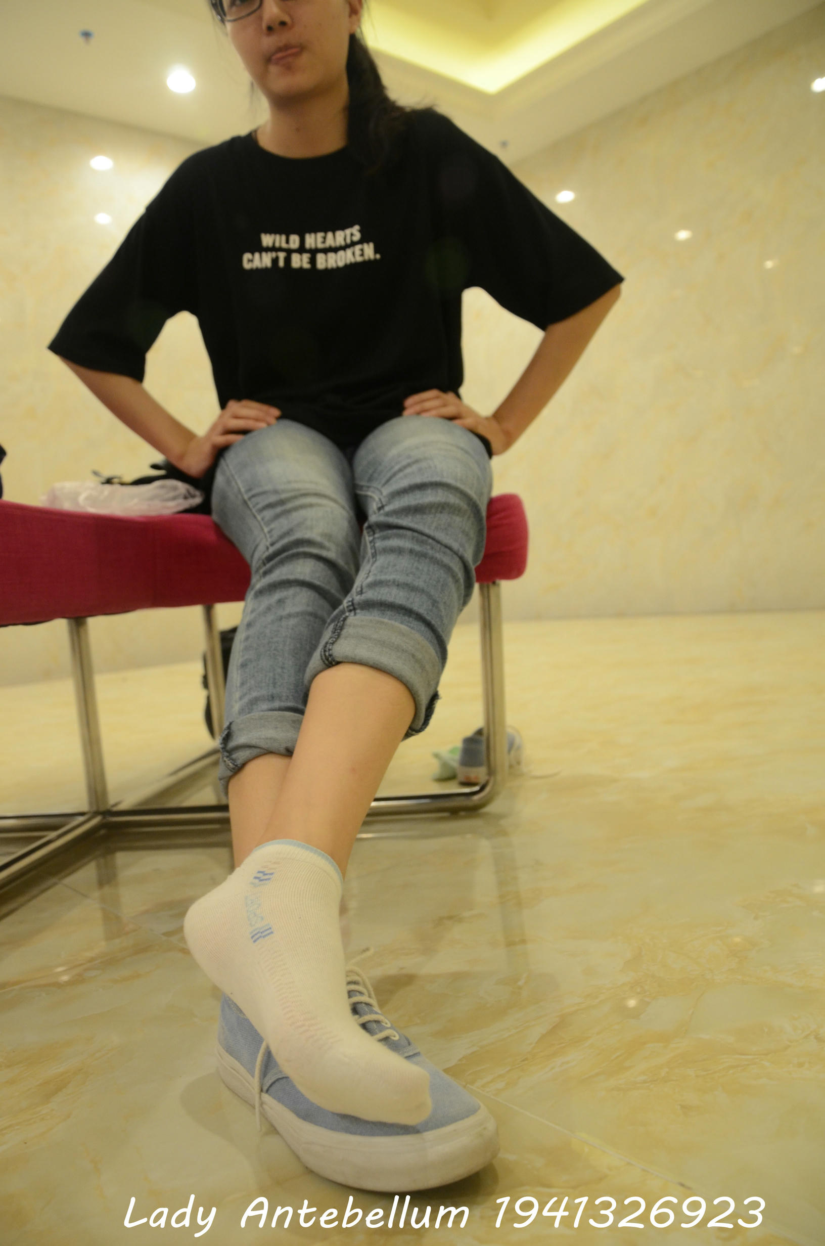 [战前女神] 恋足美腿棉袜女神级摄影套图 109 [121P+298M]_第1集