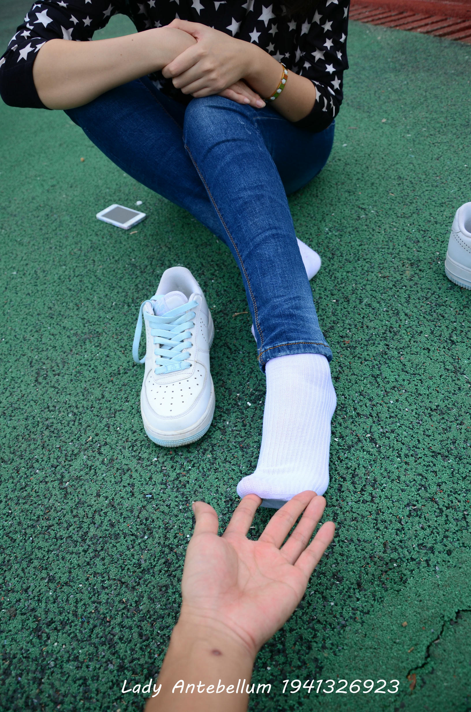 [战前女神] 恋足美腿棉袜女神级摄影套图 011 [113P-283MB]_第6集