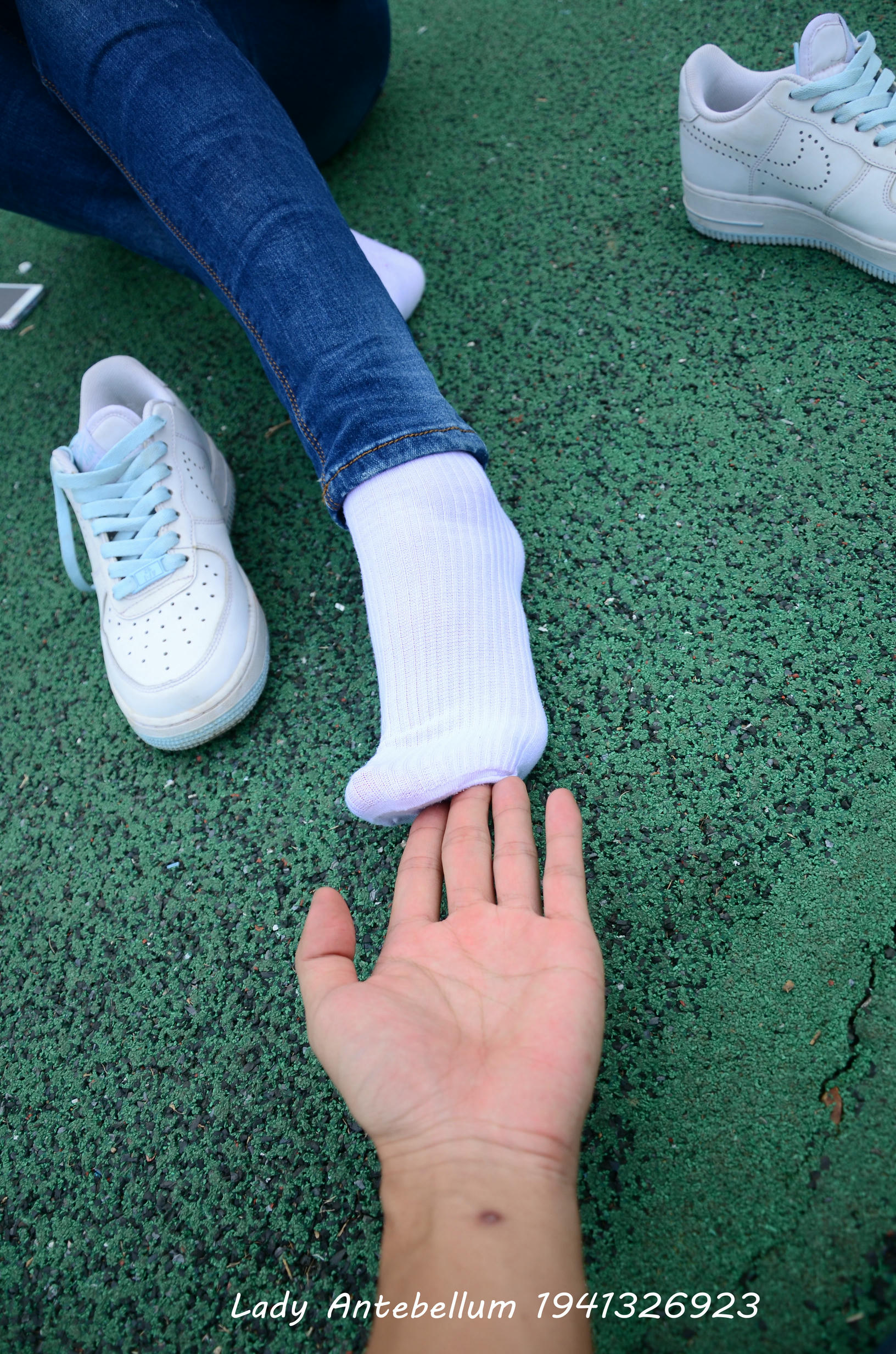 [战前女神] 恋足美腿棉袜女神级摄影套图 011 [113P-283MB]_第6集