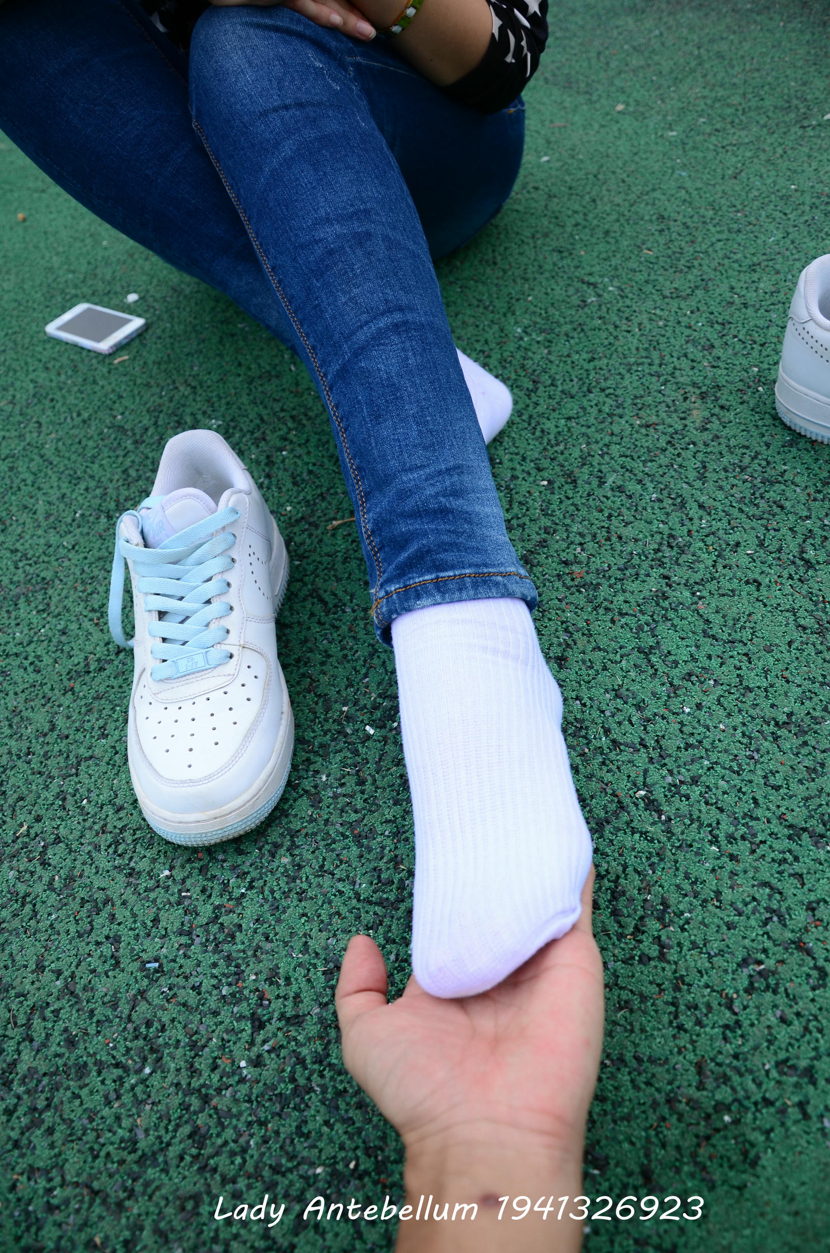 [战前女神] 恋足美腿棉袜女神级摄影套图 011 [113P-283MB]_第6集