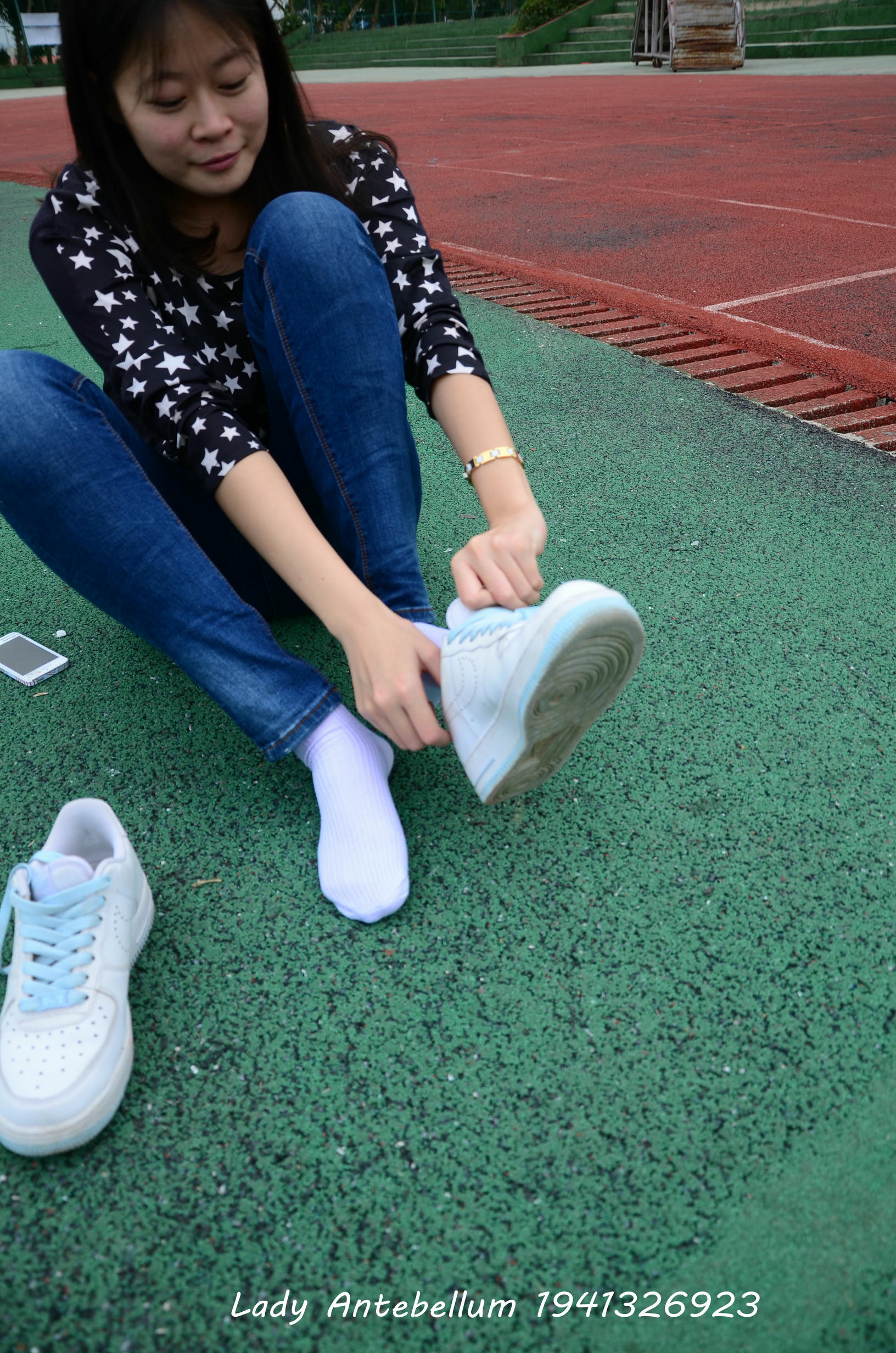 [战前女神] 恋足美腿棉袜女神级摄影套图 011 [113P-283MB]_第6集