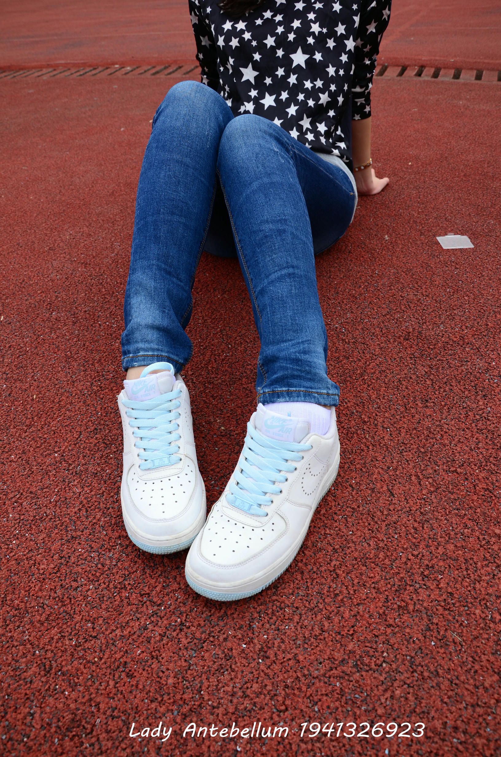 [战前女神] 恋足美腿棉袜女神级摄影套图 011 [113P-283MB]_第1集