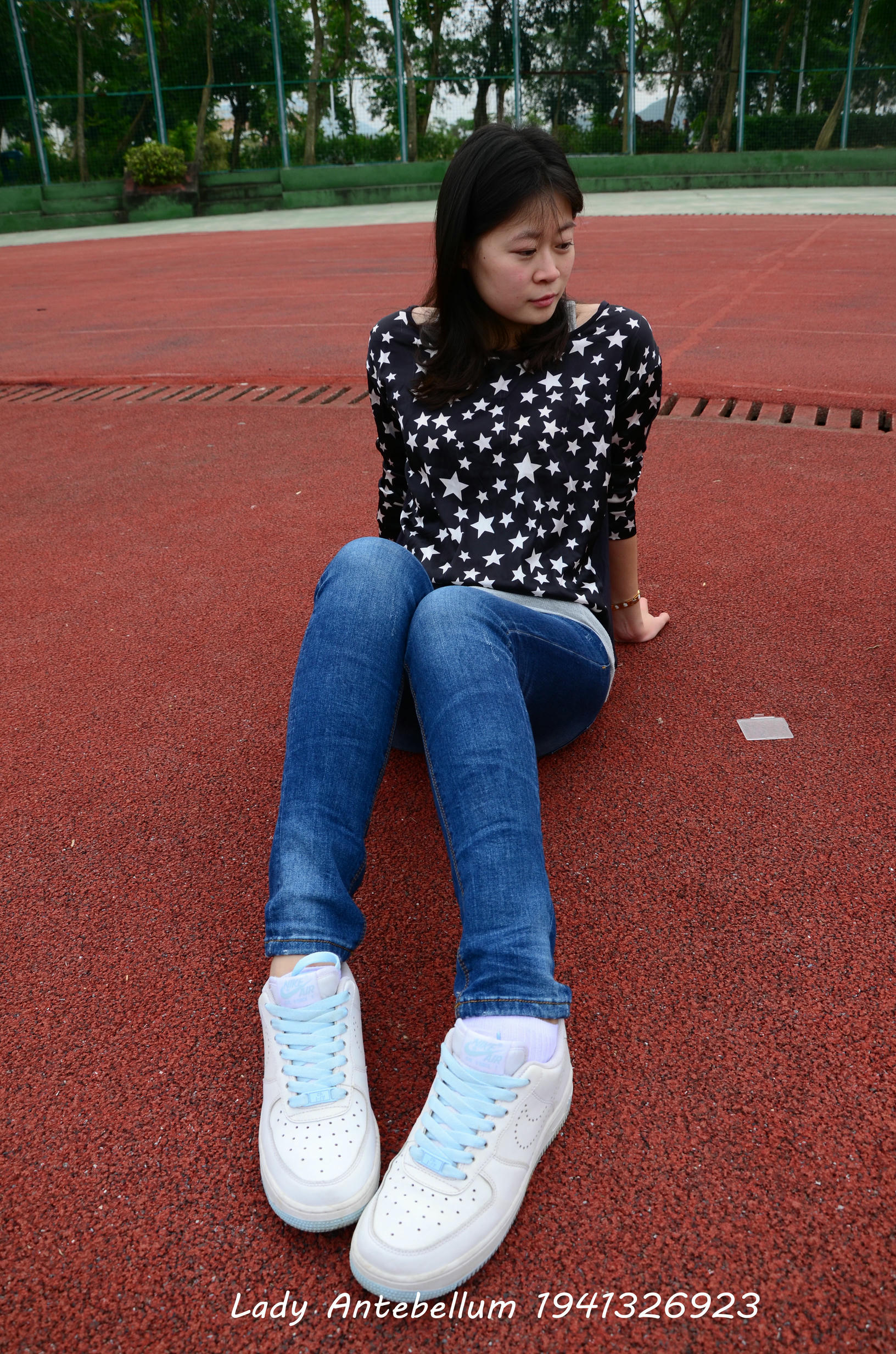 [战前女神] 恋足美腿棉袜女神级摄影套图 011 [113P-283MB]_第1集