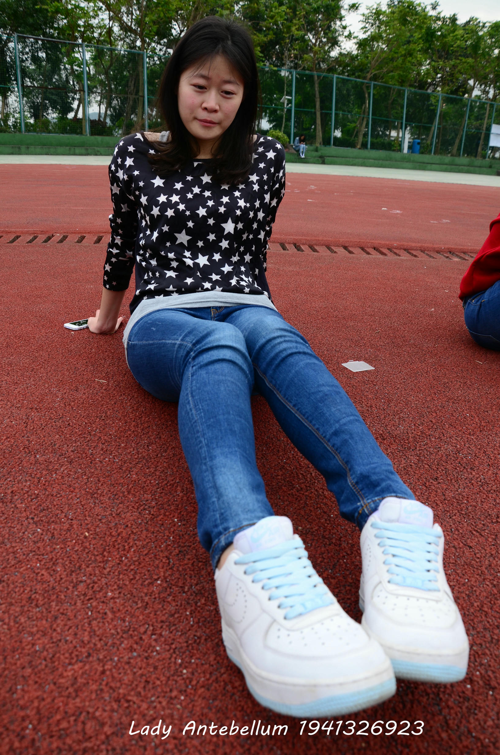 [战前女神] 恋足美腿棉袜女神级摄影套图 011 [113P-283MB]_第1集