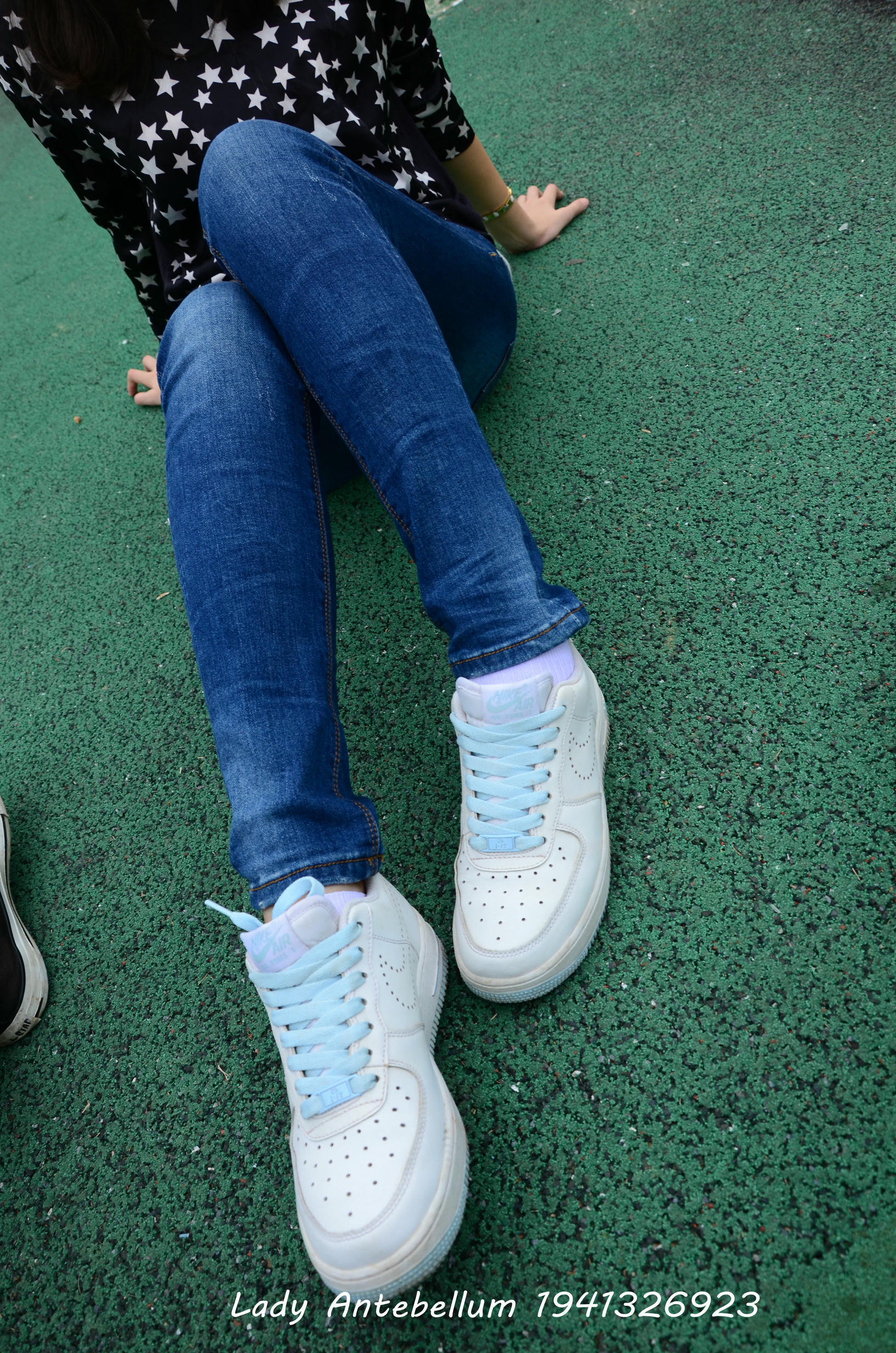 [战前女神] 恋足美腿棉袜女神级摄影套图 011 [113P-283MB]_第2集