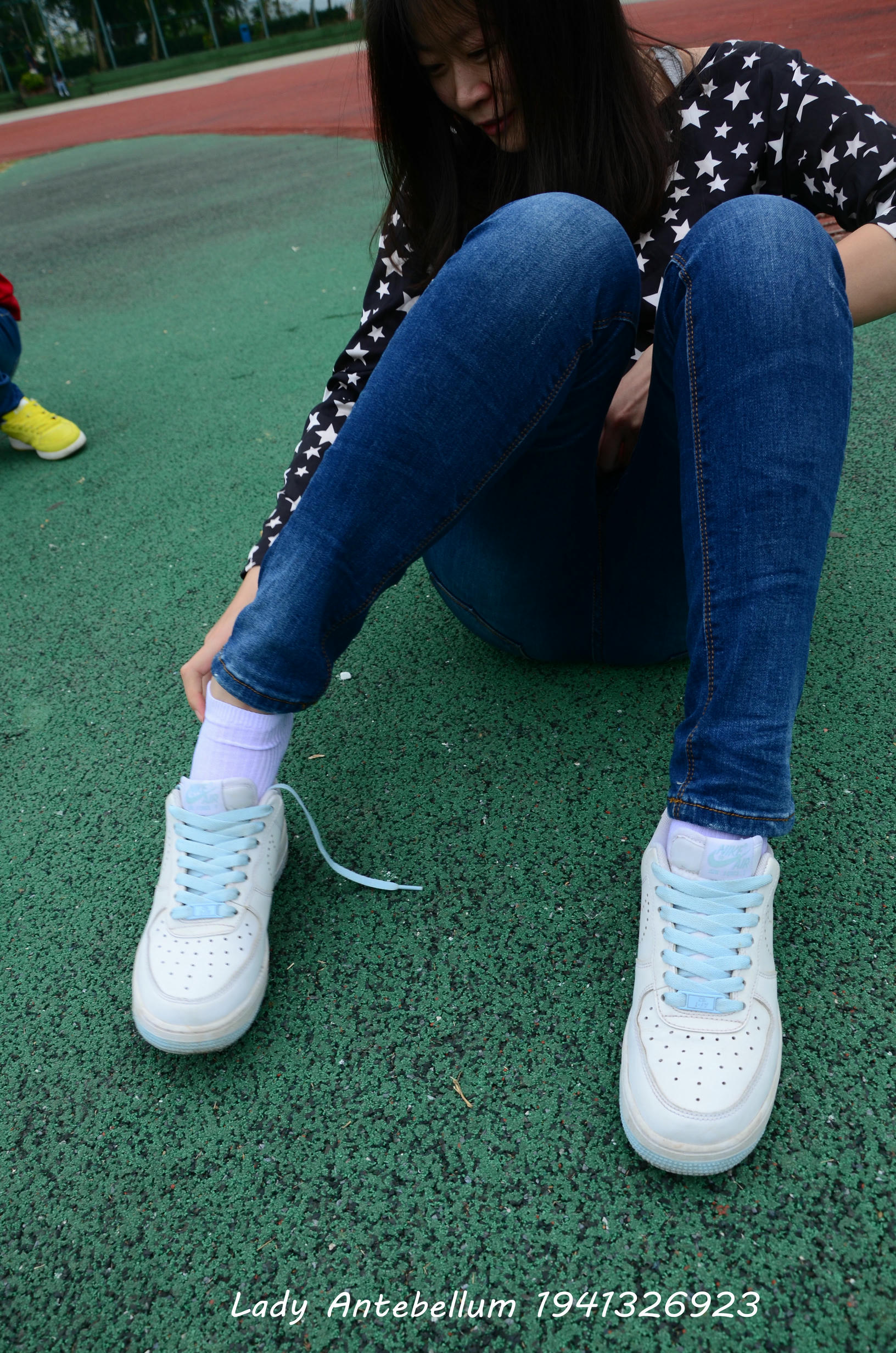 [战前女神] 恋足美腿棉袜女神级摄影套图 011 [113P-283MB]_第2集