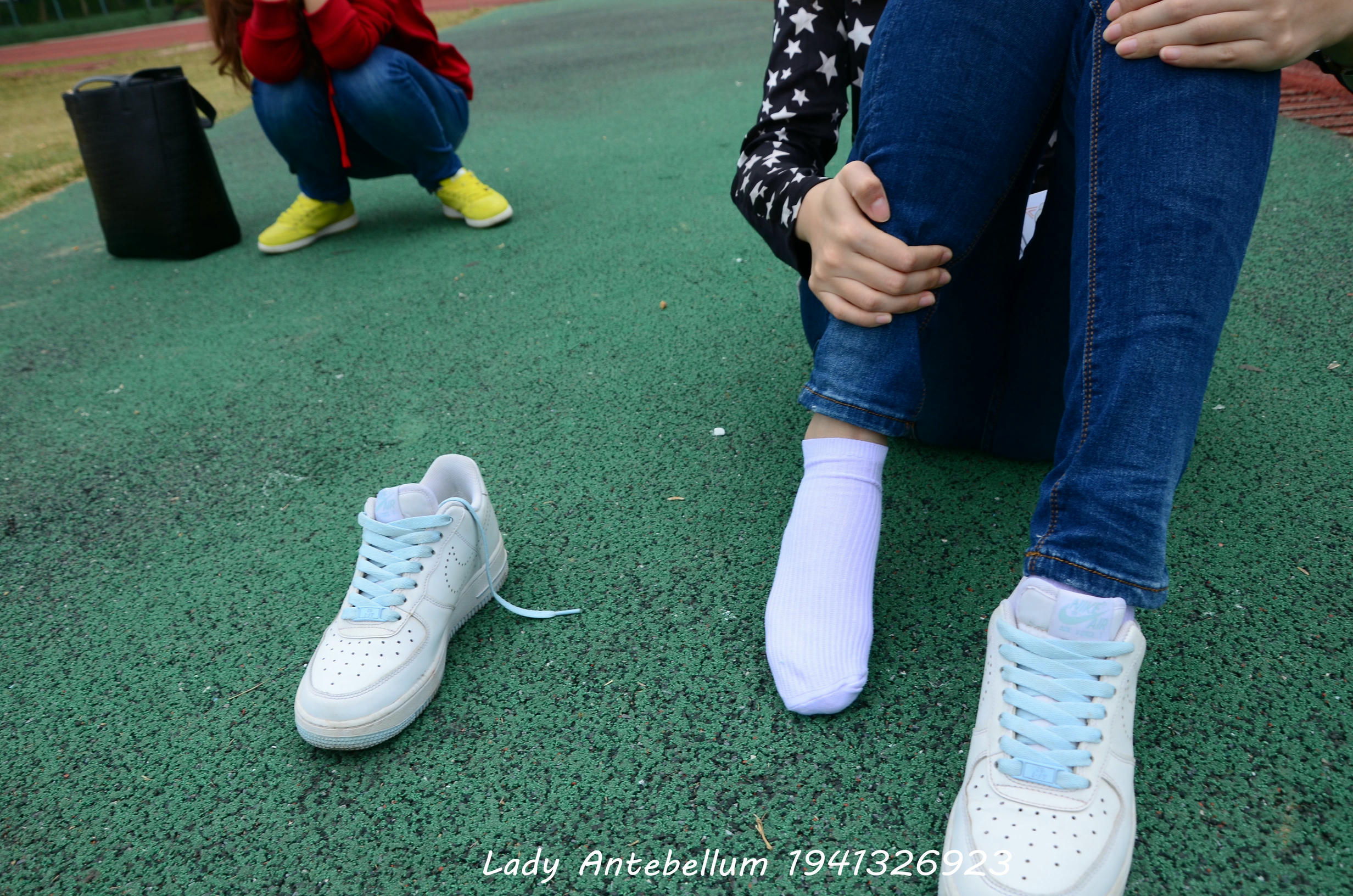 [战前女神] 恋足美腿棉袜女神级摄影套图 011 [113P-283MB]_第2集