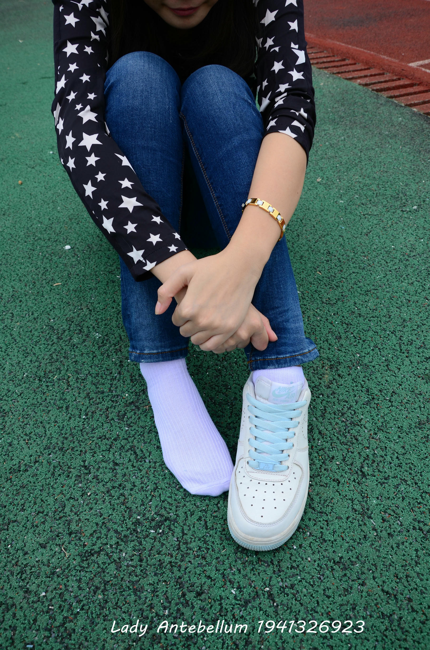 [战前女神] 恋足美腿棉袜女神级摄影套图 011 [113P-283MB]_第2集