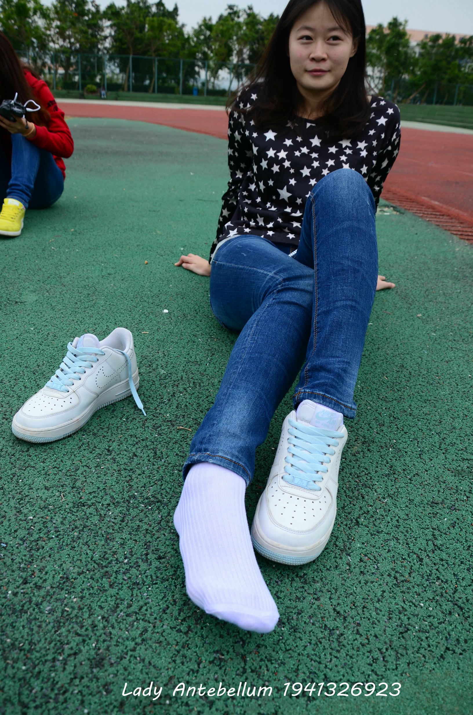 [战前女神] 恋足美腿棉袜女神级摄影套图 011 [113P-283MB]_第3集