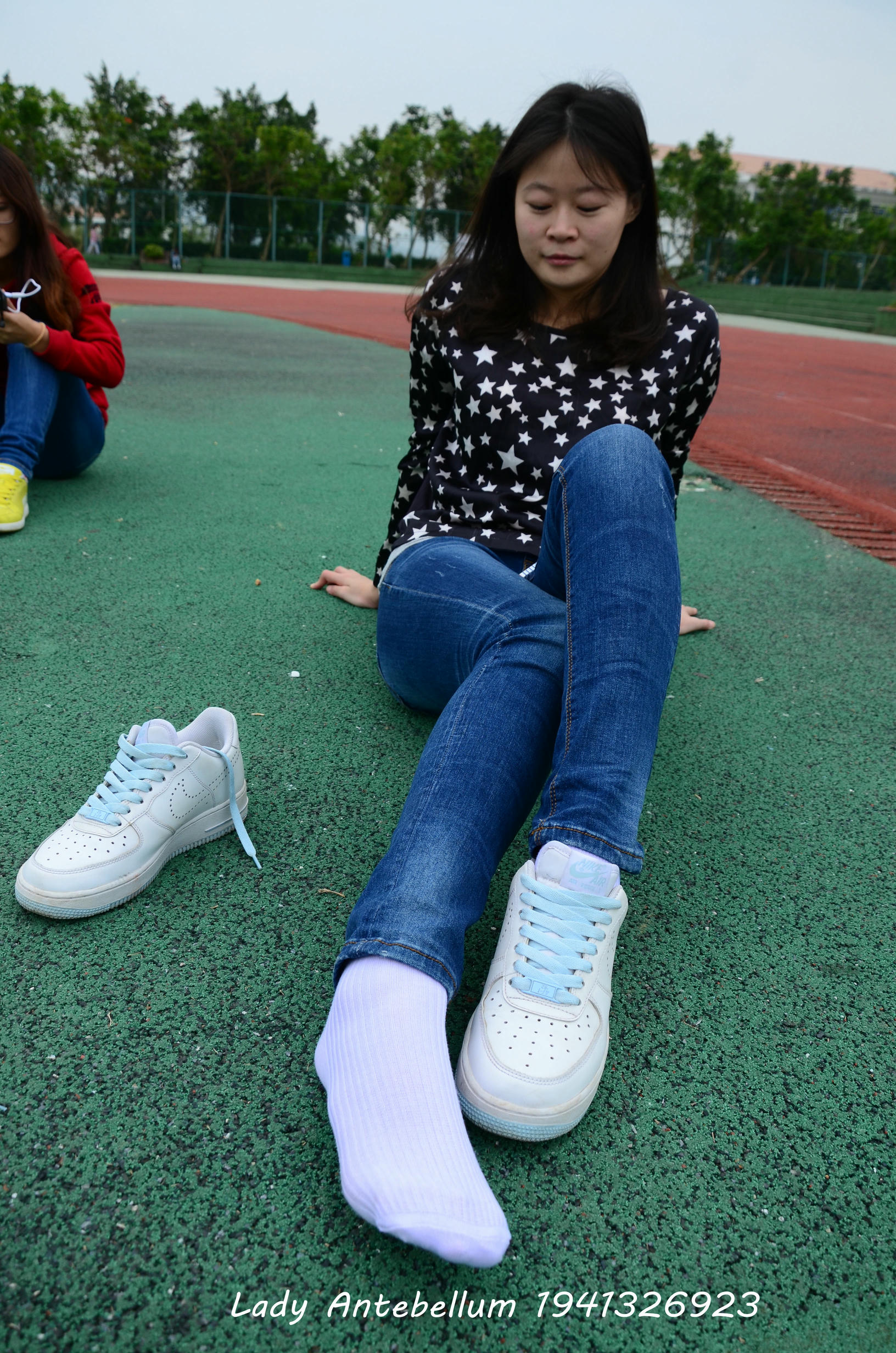 [战前女神] 恋足美腿棉袜女神级摄影套图 011 [113P-283MB]_第3集