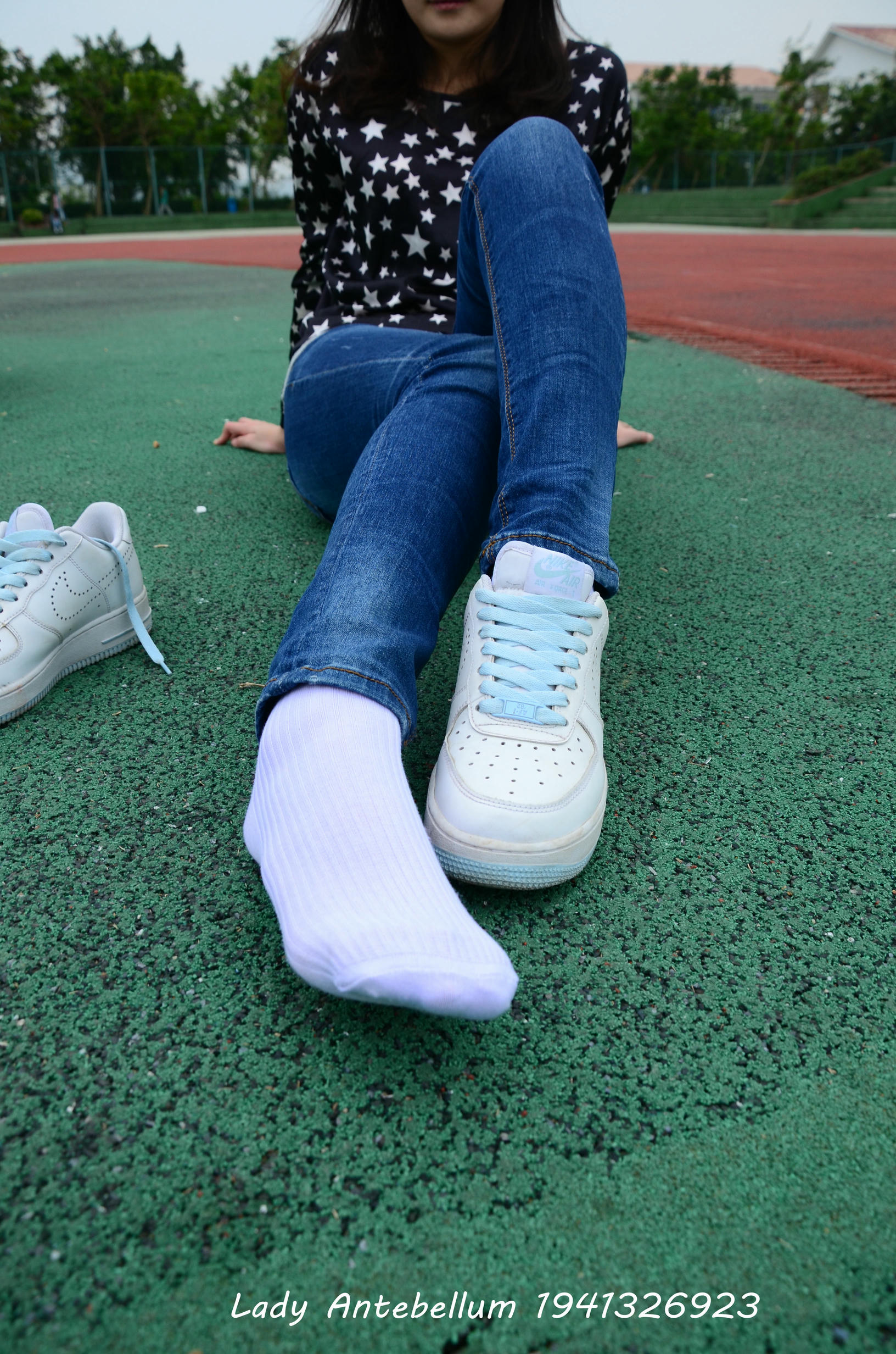 [战前女神] 恋足美腿棉袜女神级摄影套图 011 [113P-283MB]_第3集