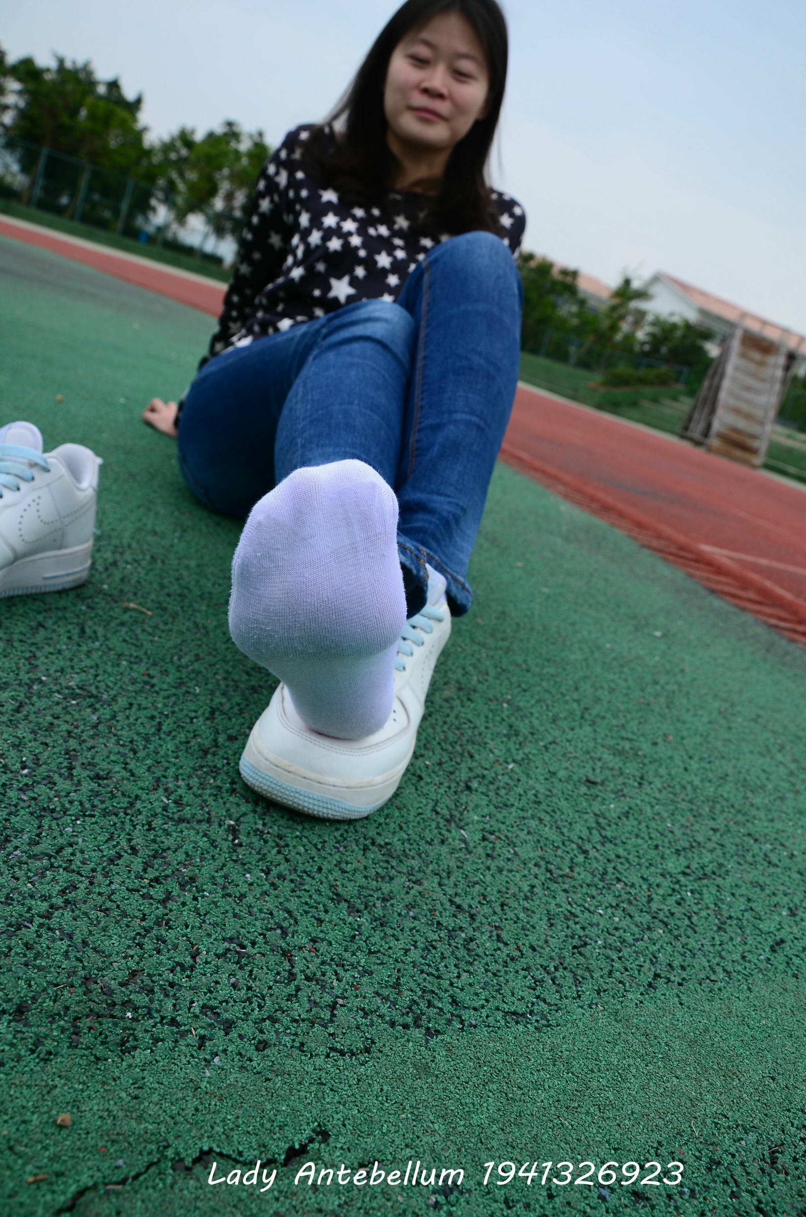 [战前女神] 恋足美腿棉袜女神级摄影套图 011 [113P-283MB]_第3集