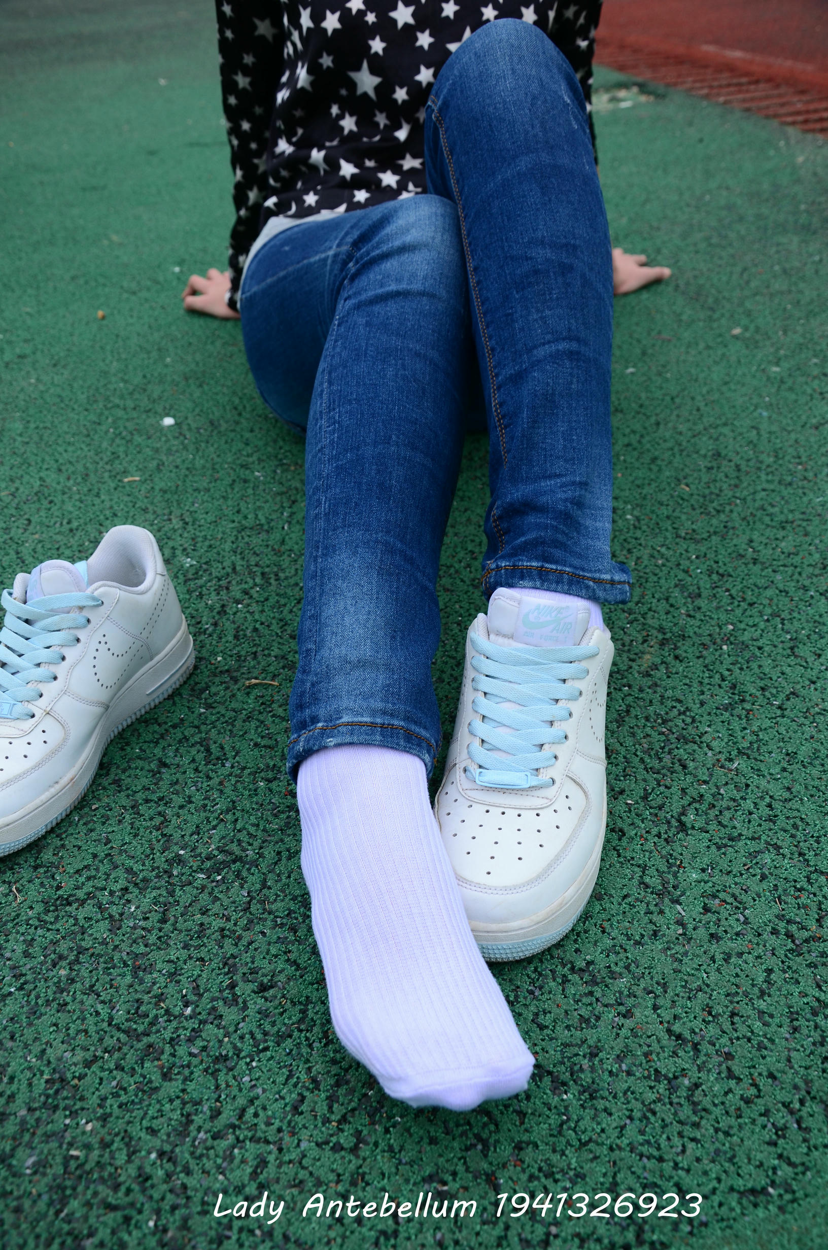 [战前女神] 恋足美腿棉袜女神级摄影套图 011 [113P-283MB]_第3集