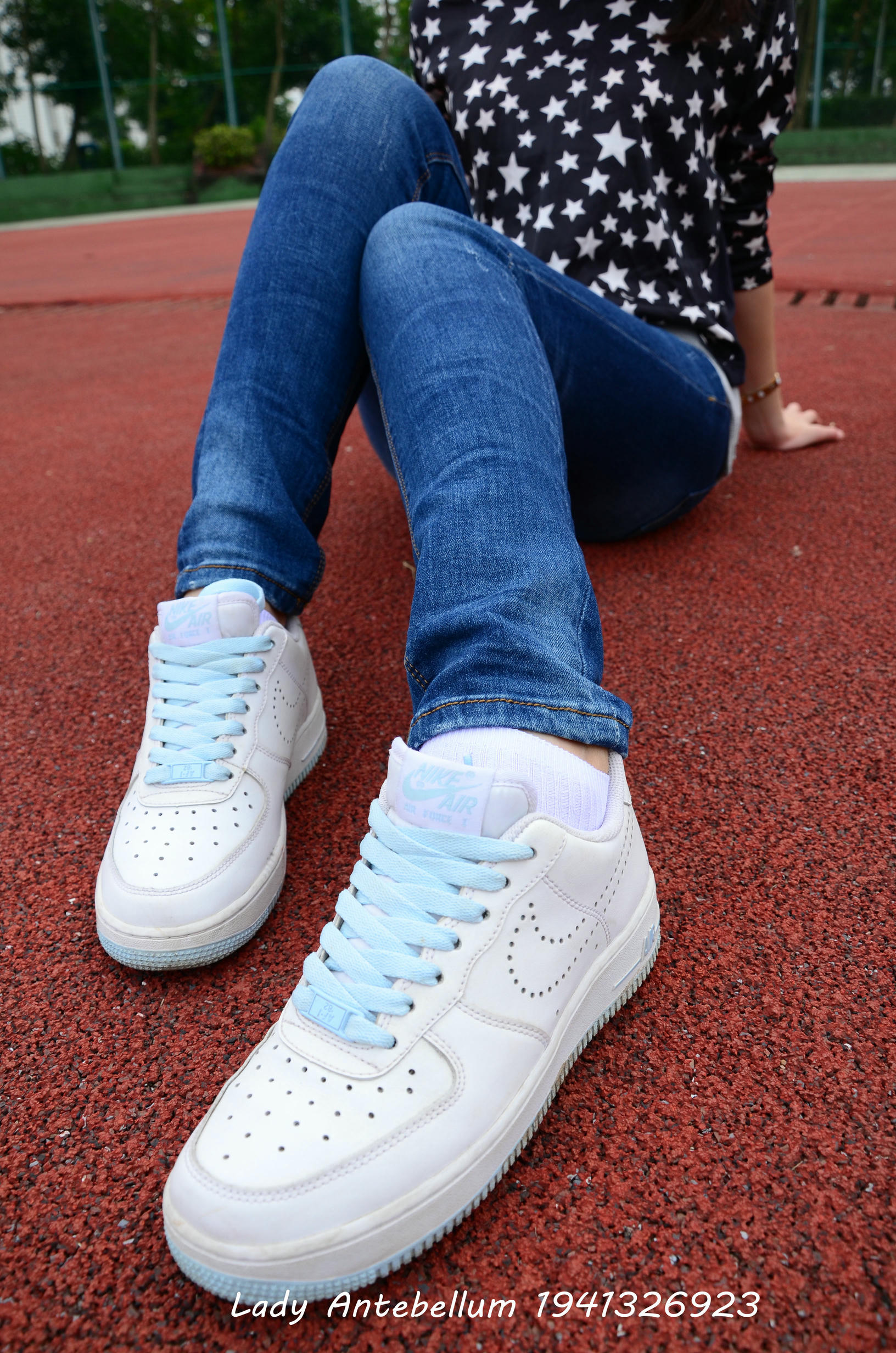 [战前女神] 恋足美腿棉袜女神级摄影套图 011 [113P-283MB]_第1集