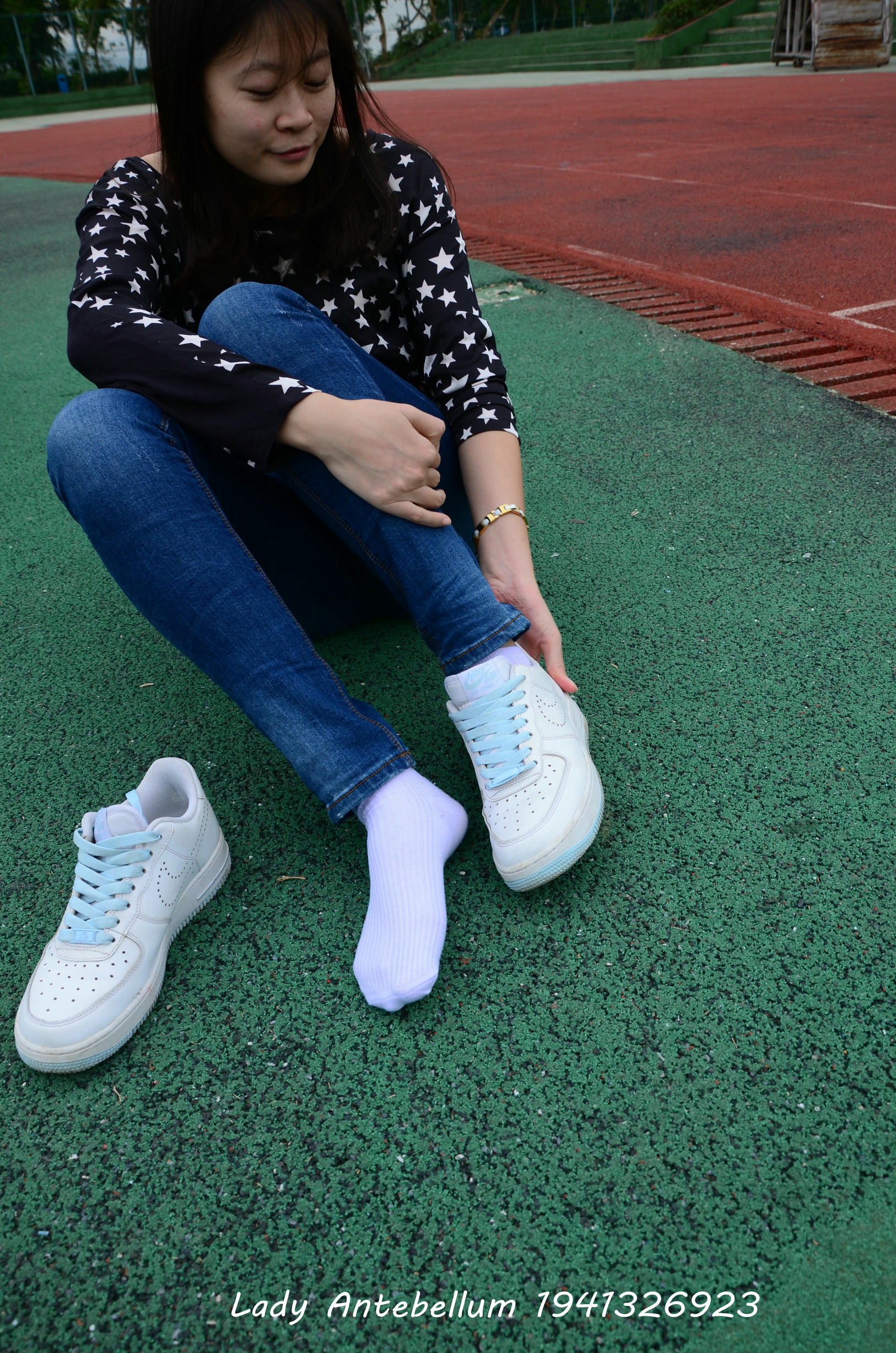 [战前女神] 恋足美腿棉袜女神级摄影套图 011 [113P-283MB]_第3集