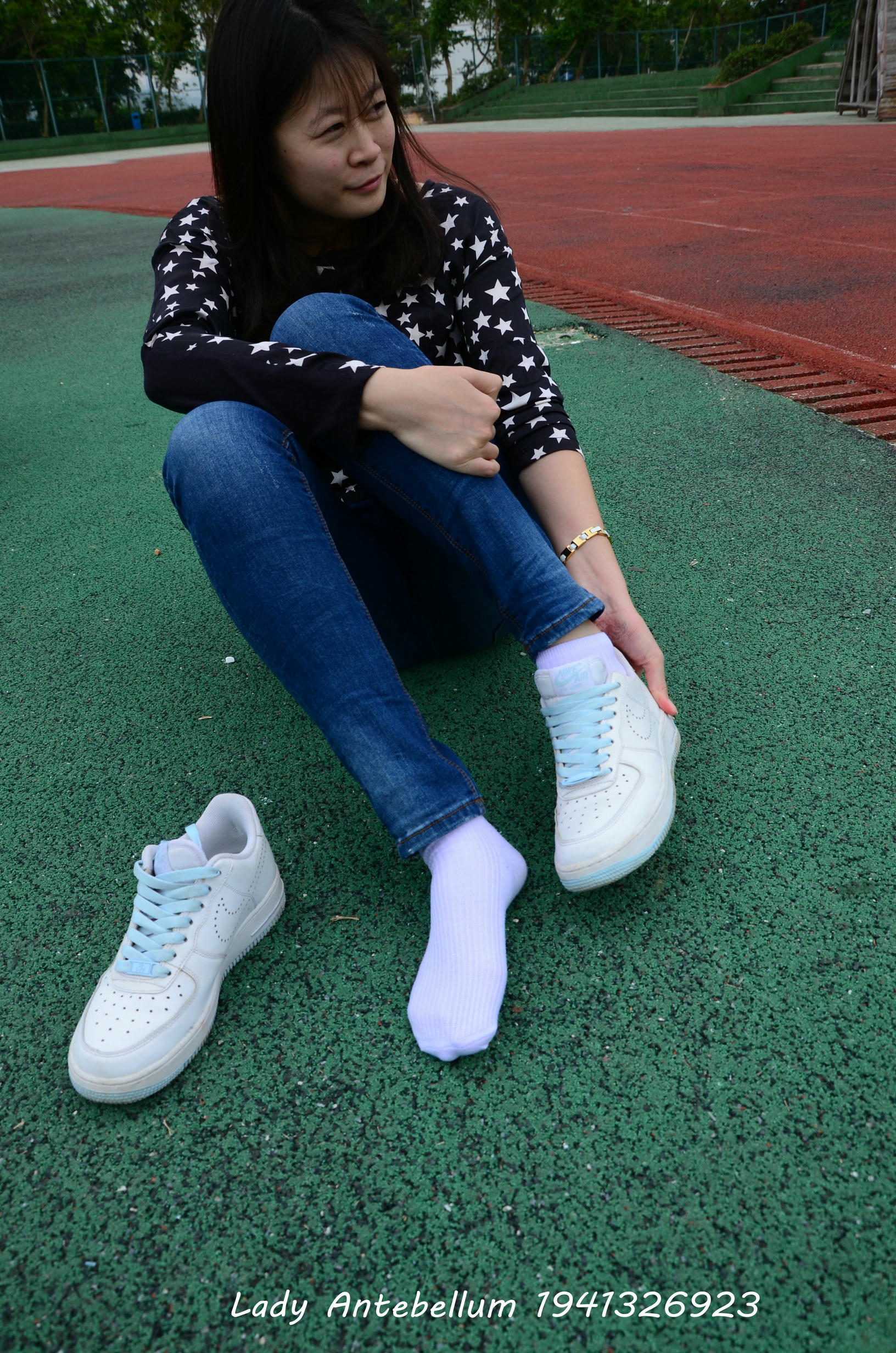 [战前女神] 恋足美腿棉袜女神级摄影套图 011 [113P-283MB]_第4集