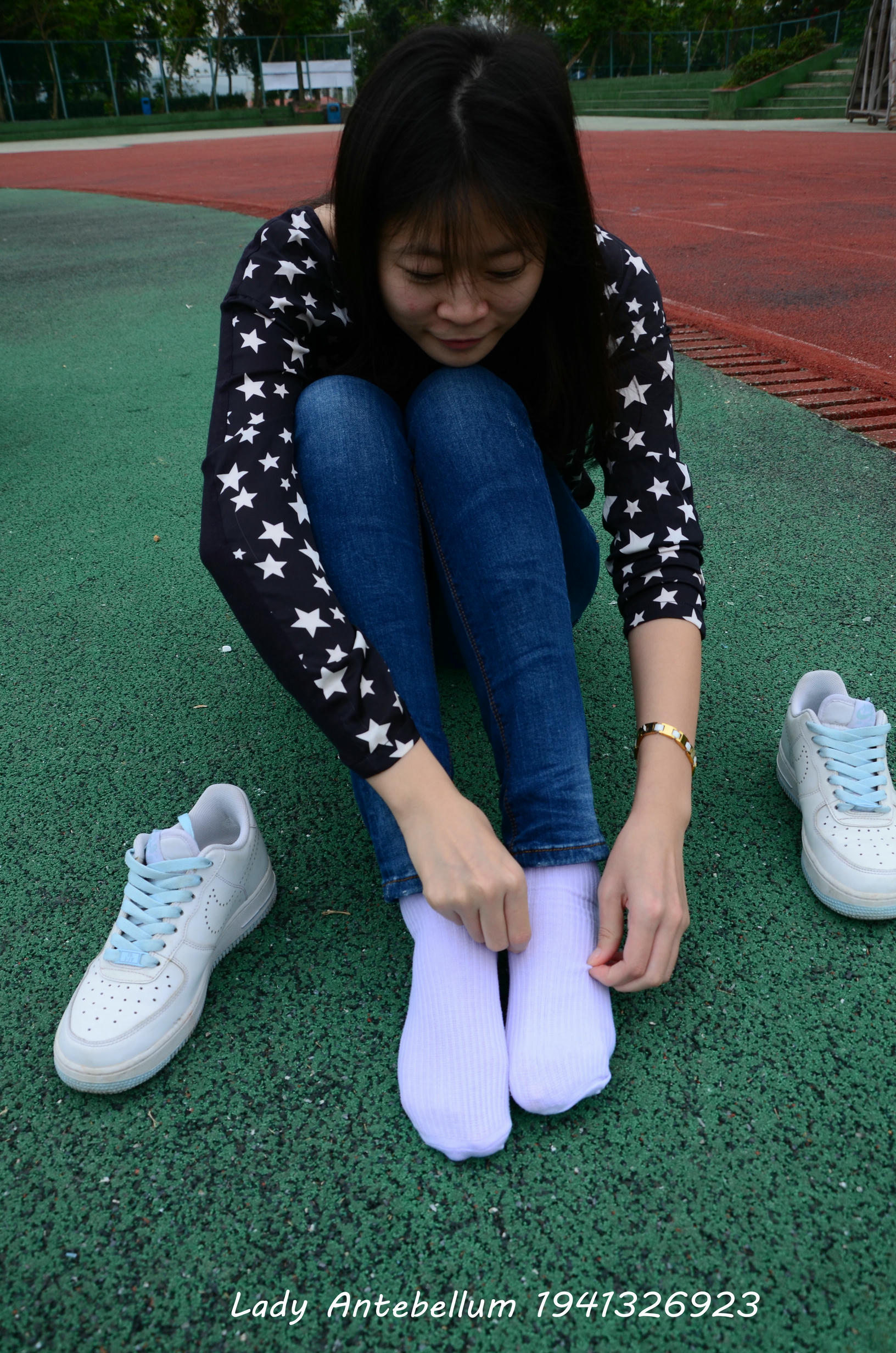 [战前女神] 恋足美腿棉袜女神级摄影套图 011 [113P-283MB]_第4集