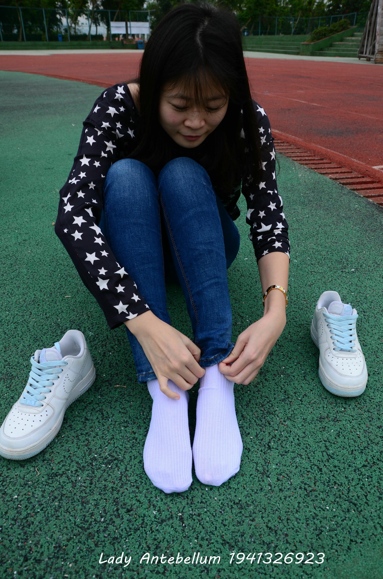 [战前女神] 恋足美腿棉袜女神级摄影套图 011 [113P-283MB]_第4集