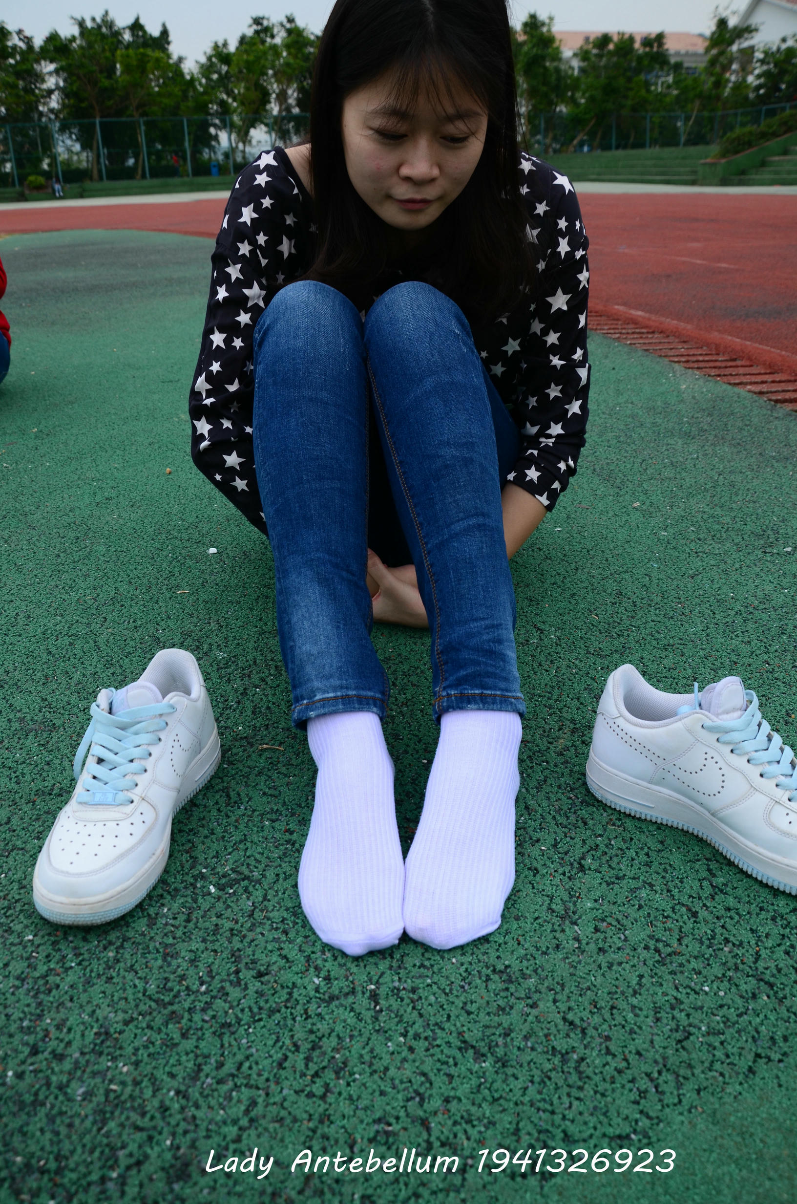 [战前女神] 恋足美腿棉袜女神级摄影套图 011 [113P-283MB]_第4集