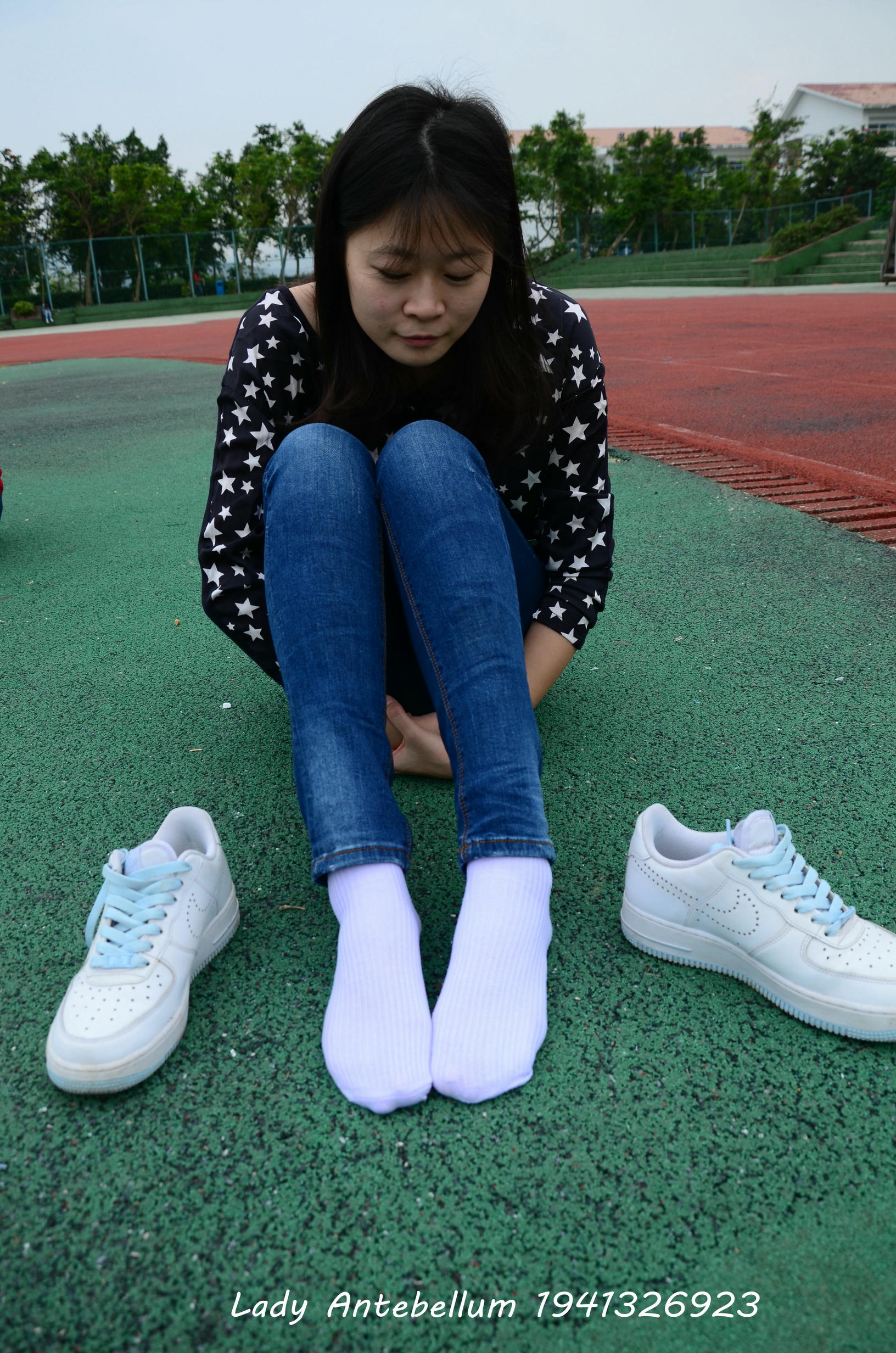 [战前女神] 恋足美腿棉袜女神级摄影套图 011 [113P-283MB]_第4集