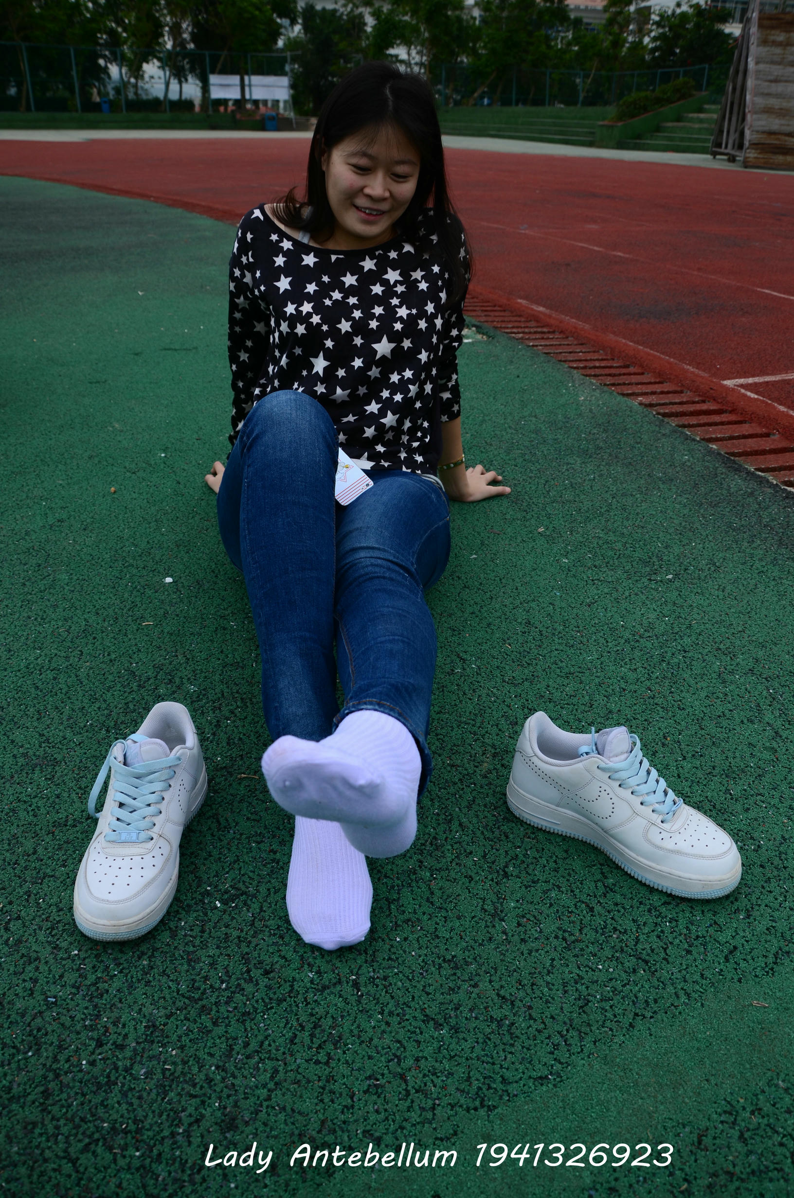 [战前女神] 恋足美腿棉袜女神级摄影套图 011 [113P-283MB]_第4集