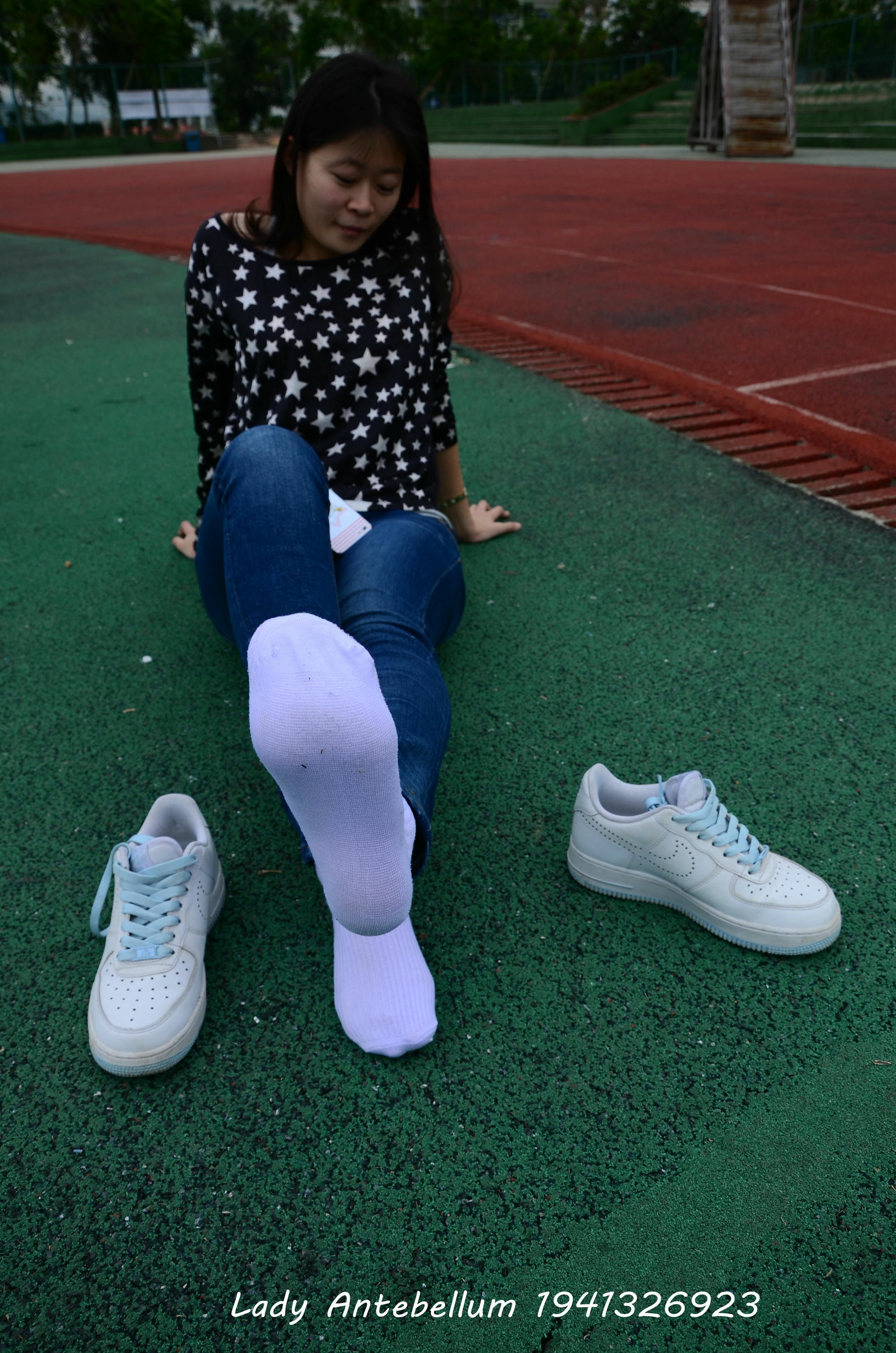 [战前女神] 恋足美腿棉袜女神级摄影套图 011 [113P-283MB]_第4集