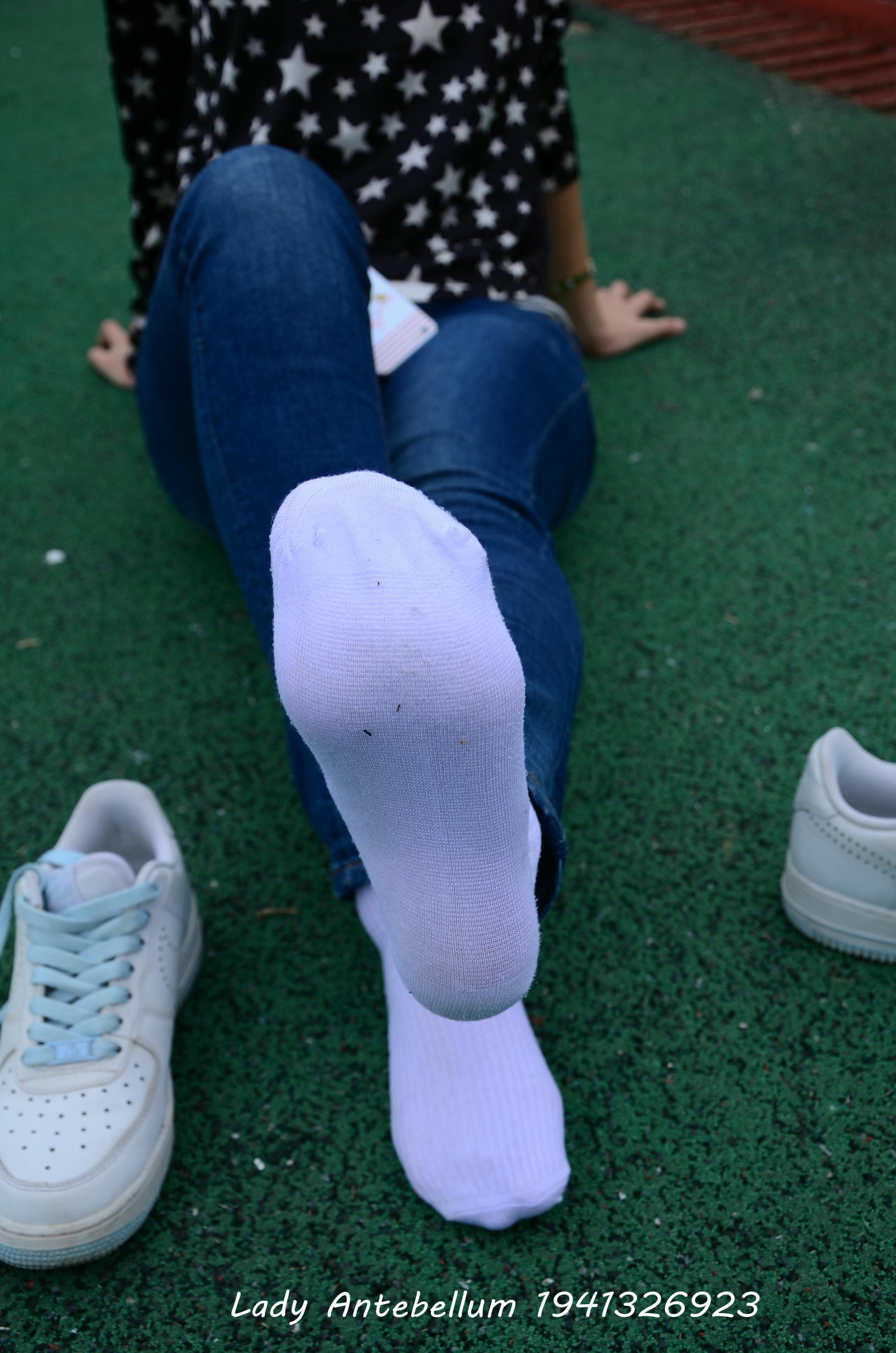 [战前女神] 恋足美腿棉袜女神级摄影套图 011 [113P-283MB]_第5集