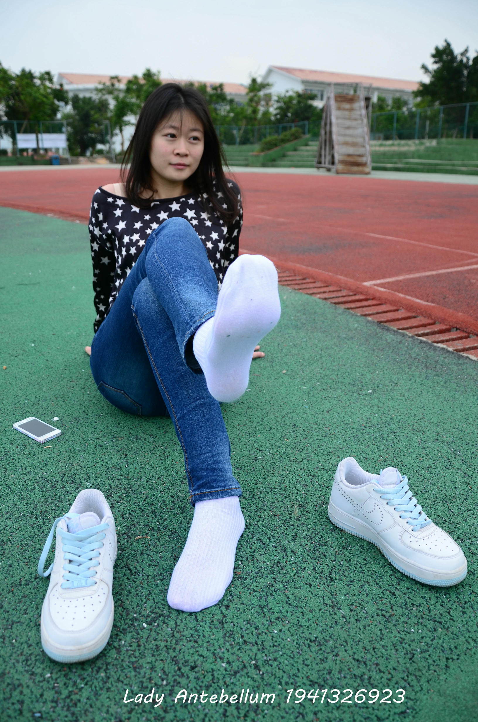 [战前女神] 恋足美腿棉袜女神级摄影套图 011 [113P-283MB]_第5集