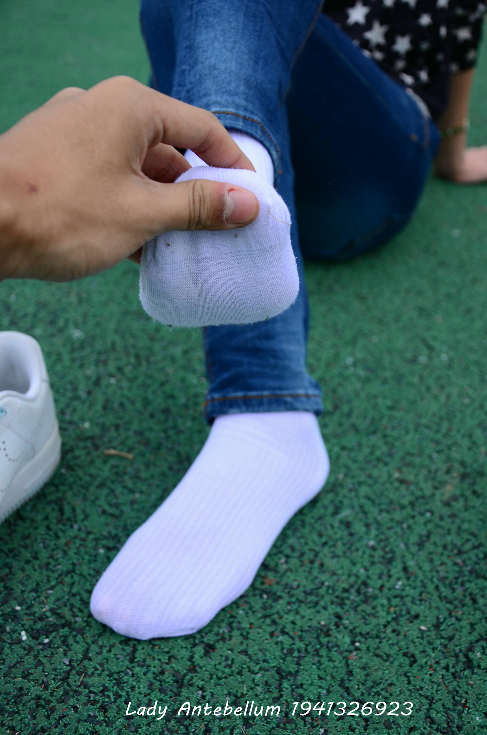 [战前女神] 恋足美腿棉袜女神级摄影套图 011 [113P-283MB]_第5集