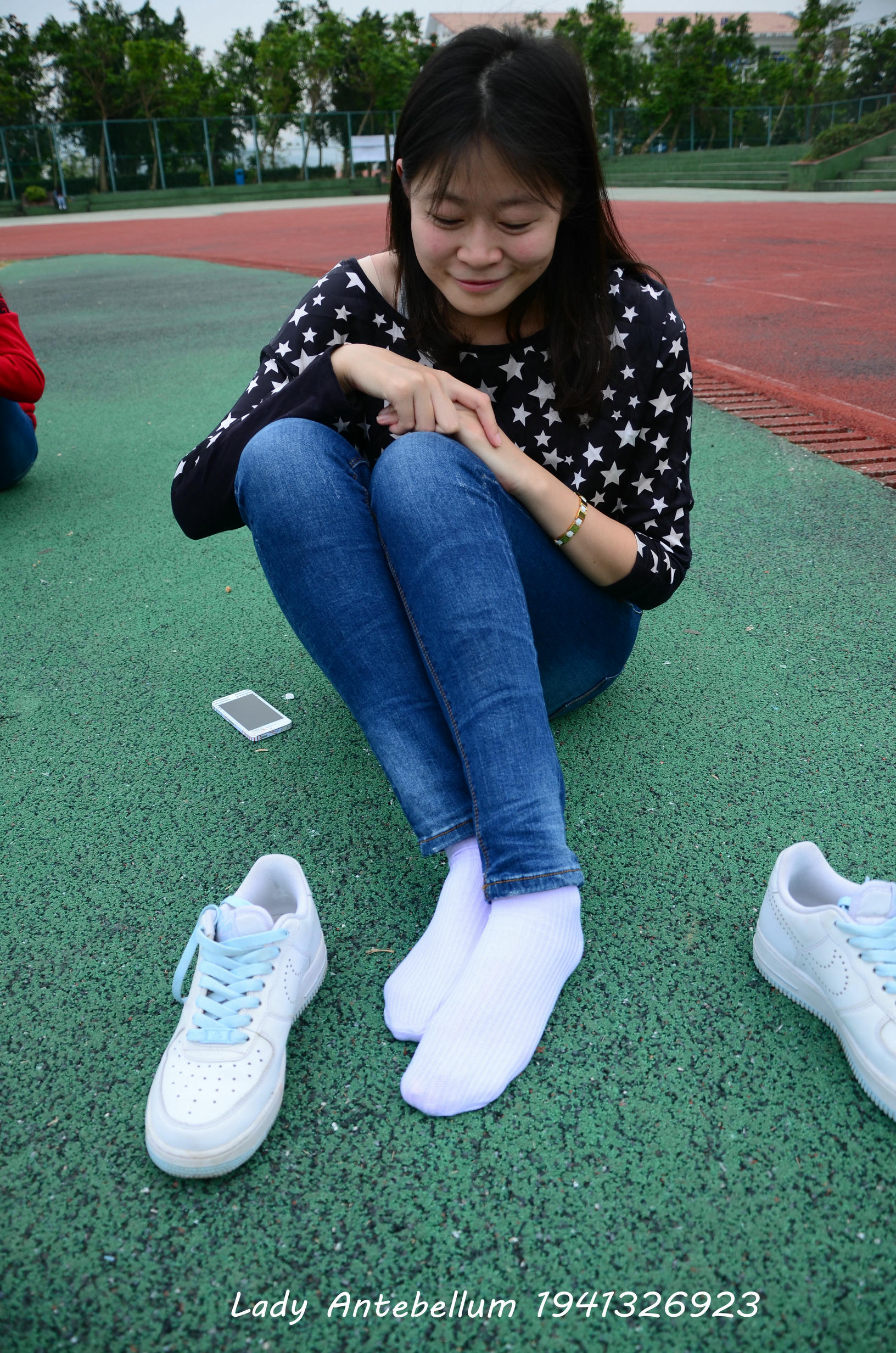 [战前女神] 恋足美腿棉袜女神级摄影套图 011 [113P-283MB]_第5集