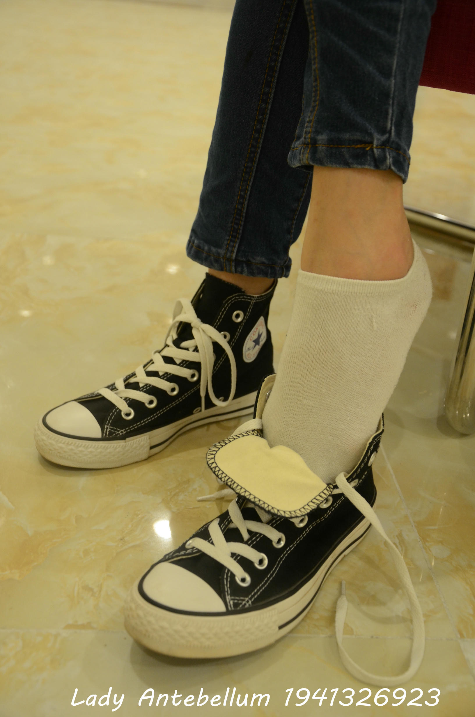 [战前女神] 恋足美腿棉袜女神级摄影套图 110 [115P+277M]_第1集