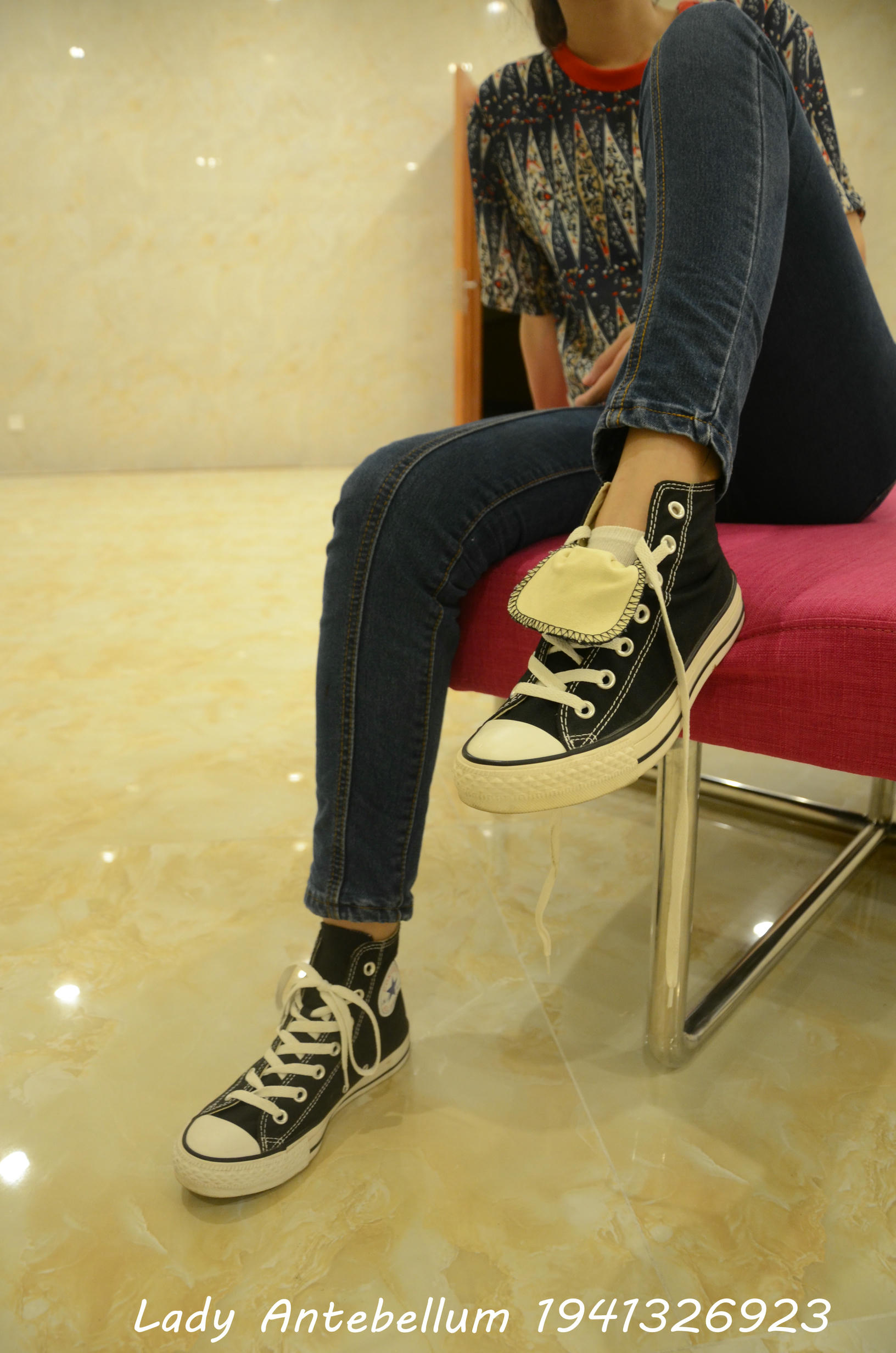 [战前女神] 恋足美腿棉袜女神级摄影套图 110 [115P+277M]_第1集