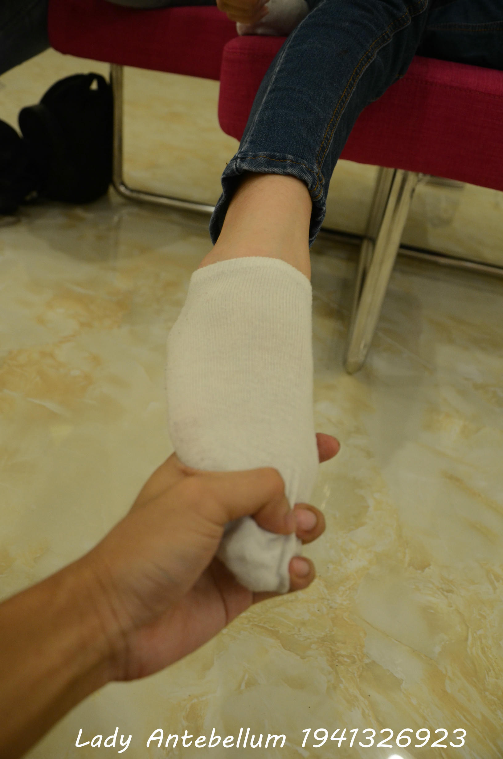 [战前女神] 恋足美腿棉袜女神级摄影套图 110 [115P+277M]_第5集