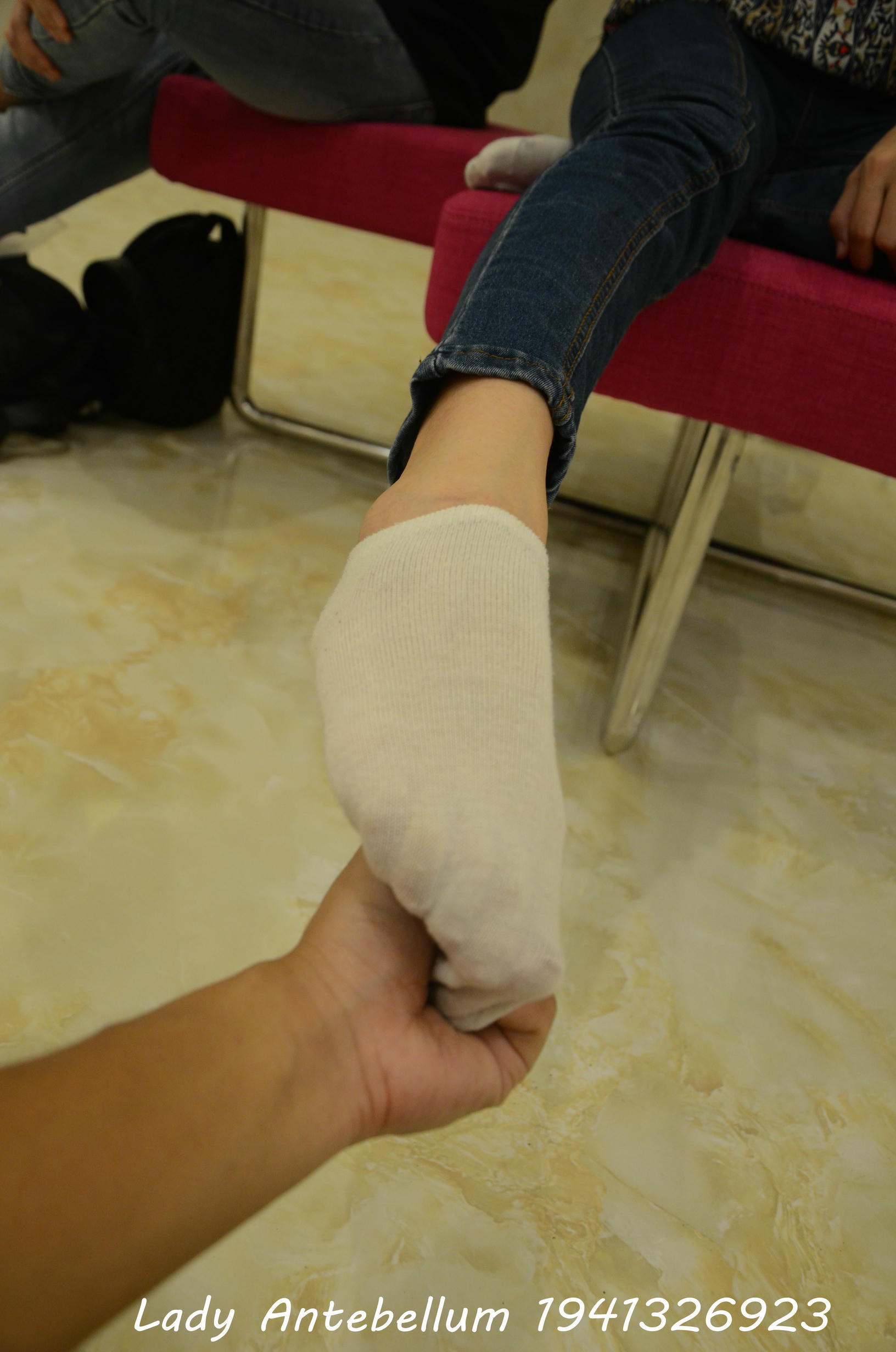 [战前女神] 恋足美腿棉袜女神级摄影套图 110 [115P+277M]_第5集