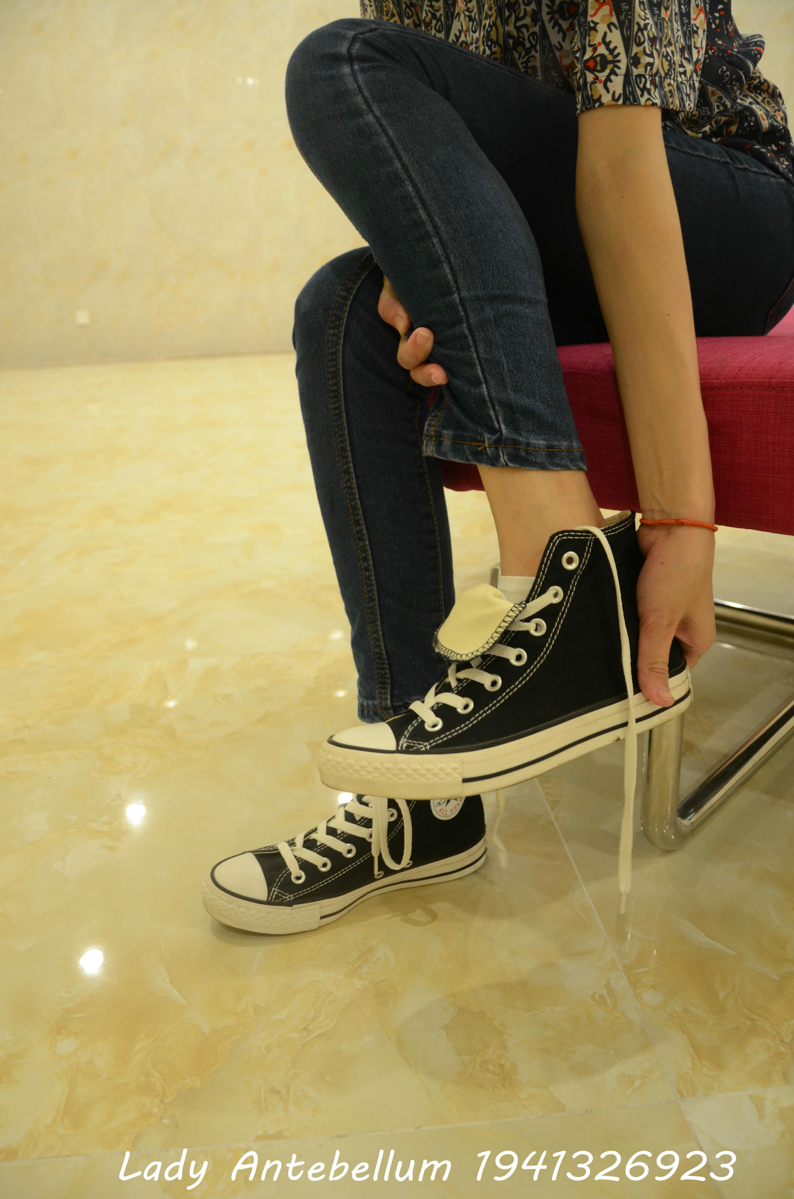 [战前女神] 恋足美腿棉袜女神级摄影套图 110 [115P+277M]_第1集