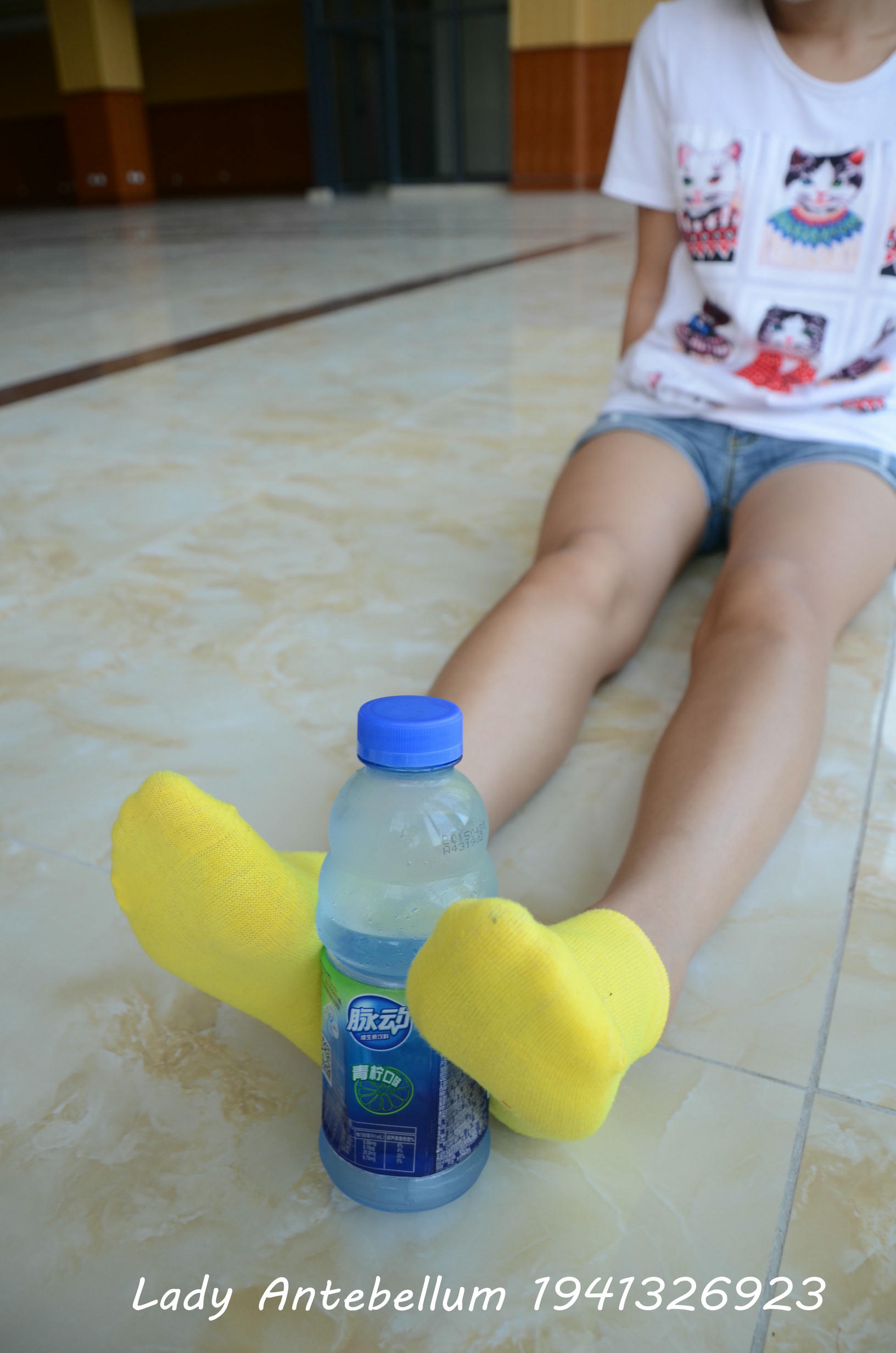 [战前女神] 恋足美腿棉袜女神级摄影套图 114 [114P+140M]_第3集